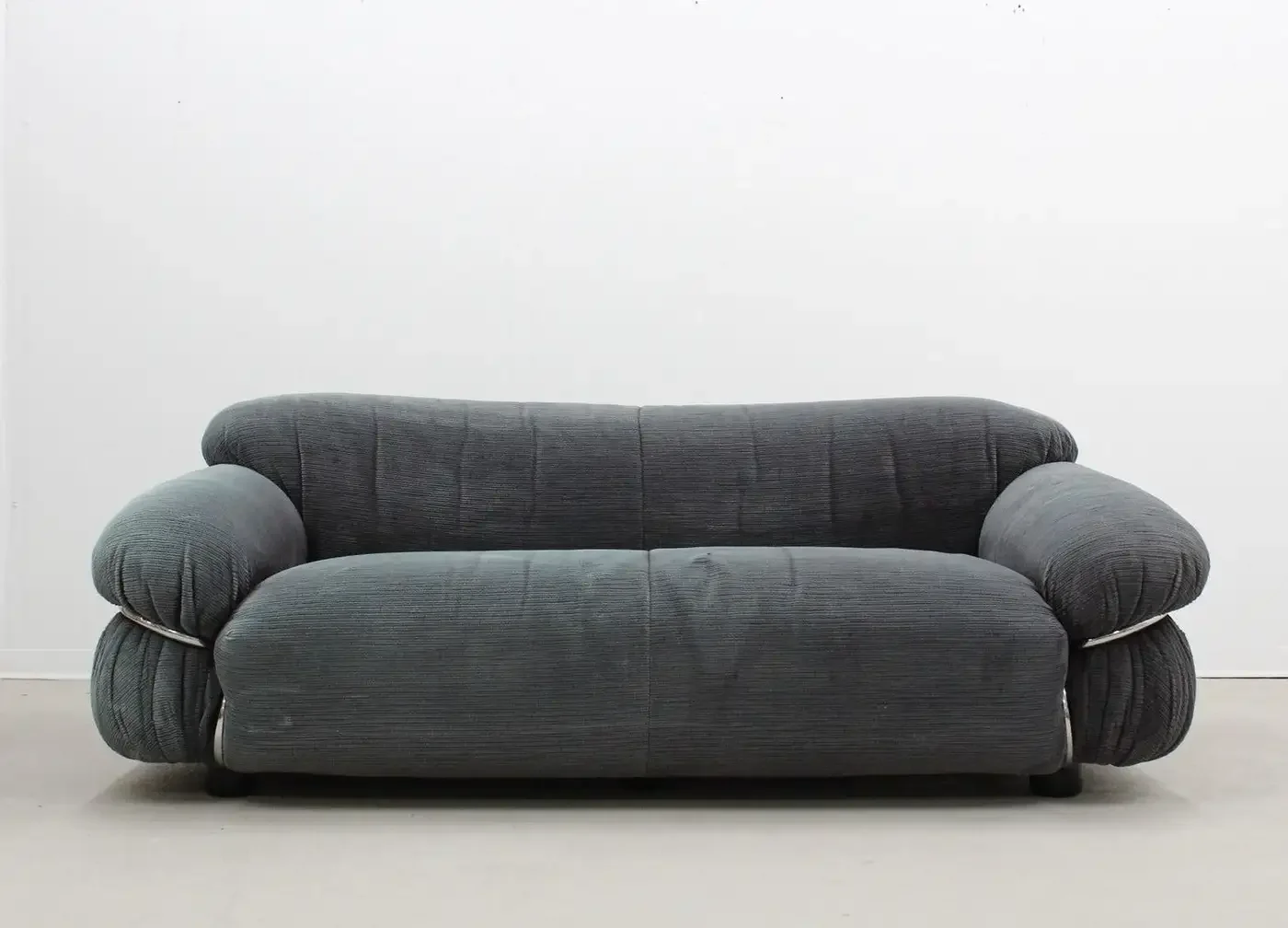 sesann_sofa_by_gianfranco_frattini_for_cassina_1970s_master.webp