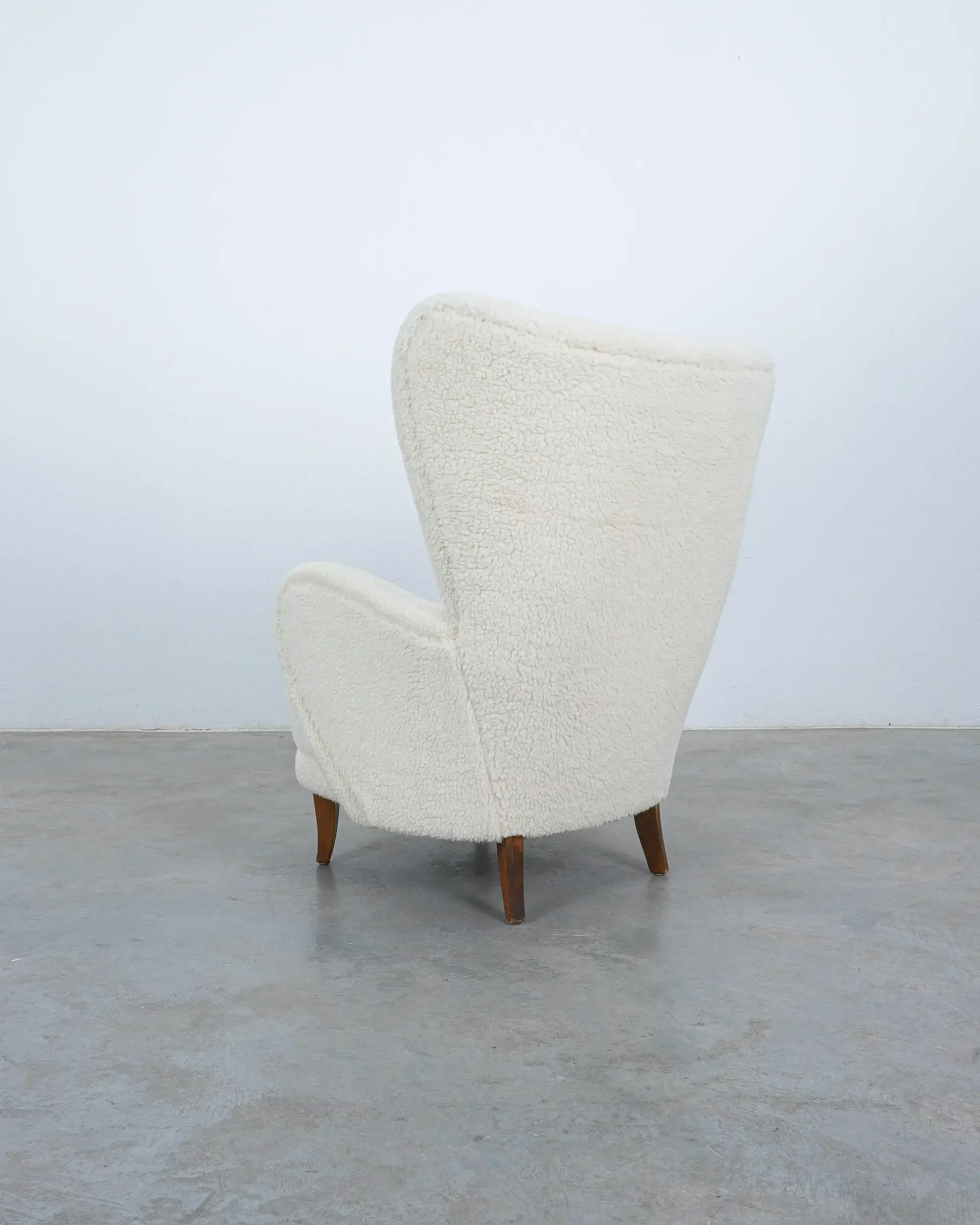 Derive_Vienna_Adolf_Wrenger_Boucle_chair_1950_08_master.webp