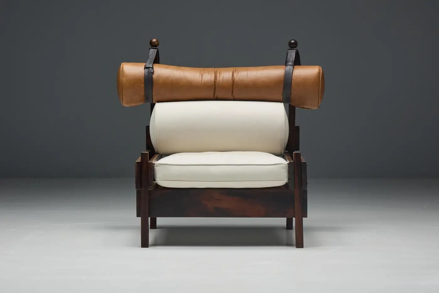 Lounge_Chair_Tonico_by_Sergio_Rodrigues_6_master.jpeg