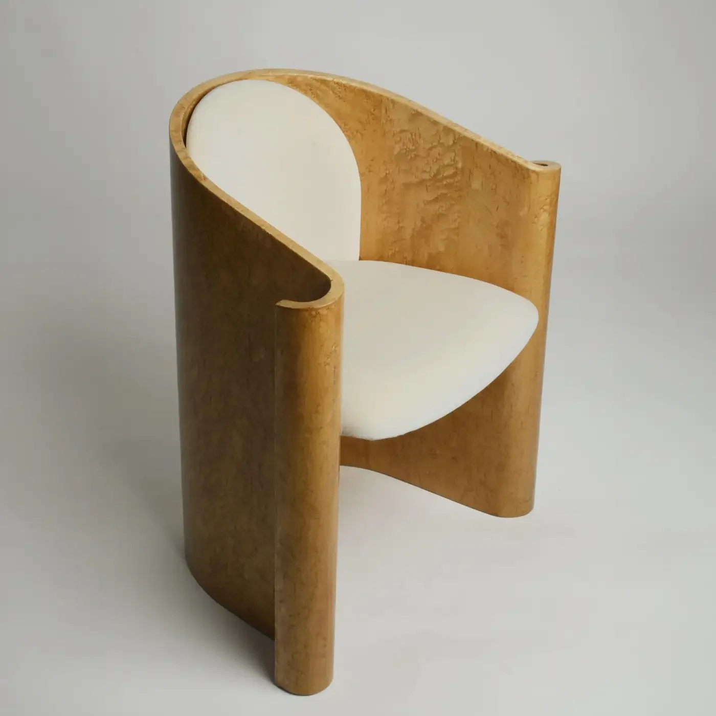 GarnierPingree_VoluteChair_BC_6__master.webp