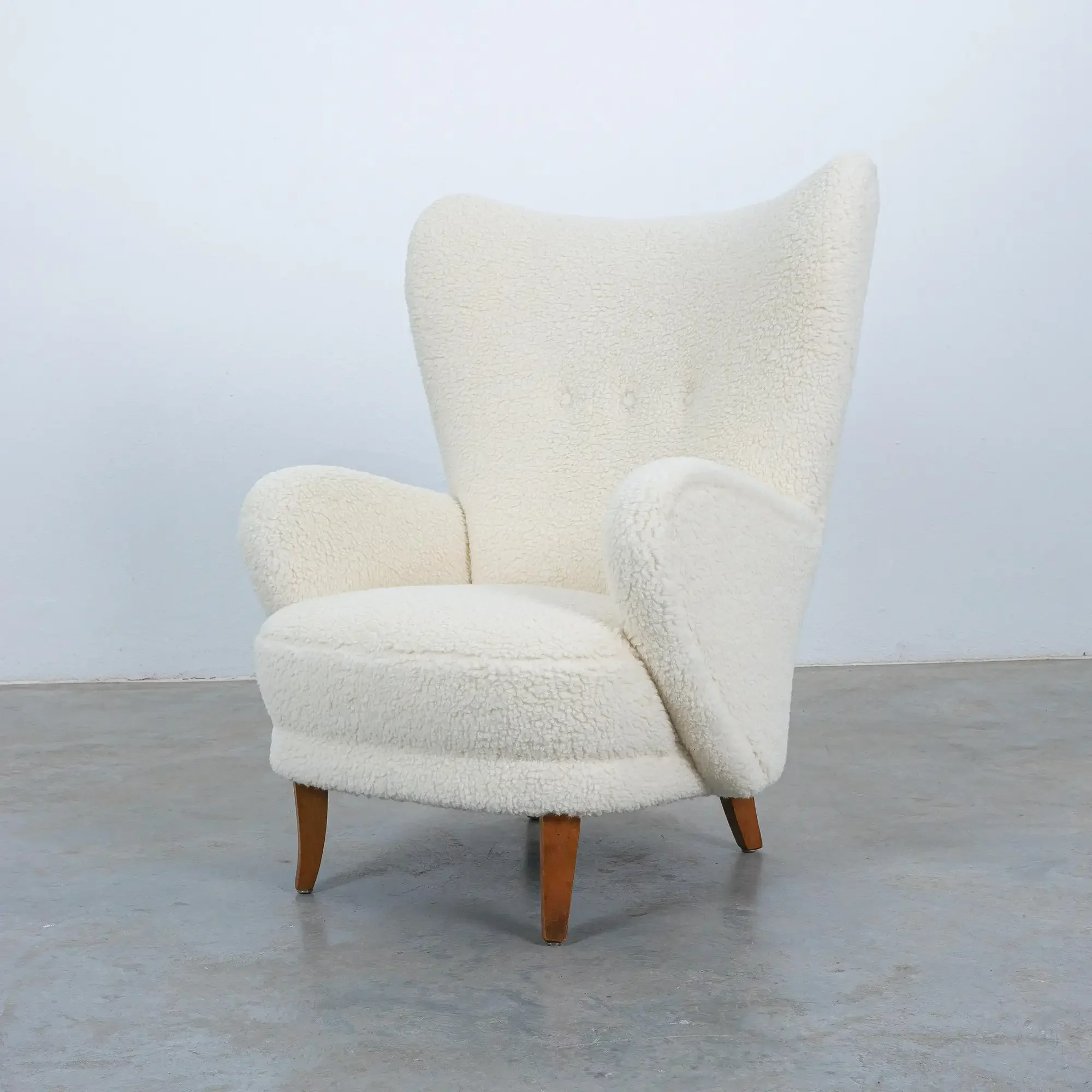 Derive_Vienna_Adolf_Wrenger_Boucle_chair_1950_13_master.webp
