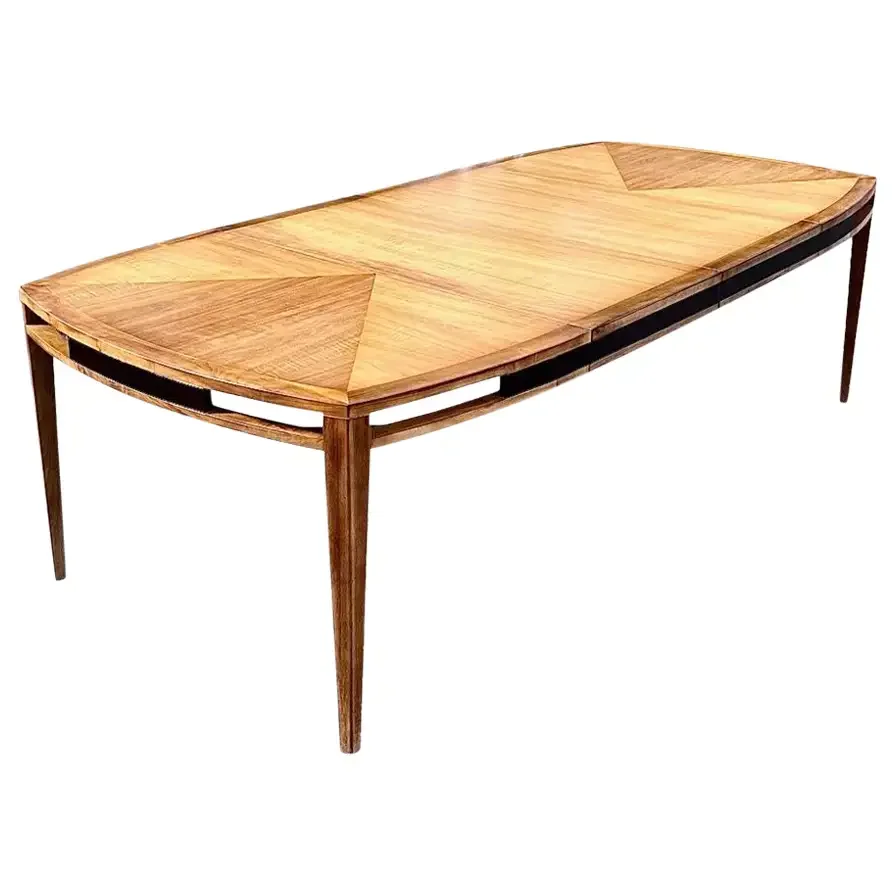 Elegant Walnut Dining Table in the Manner of Michael Taylor