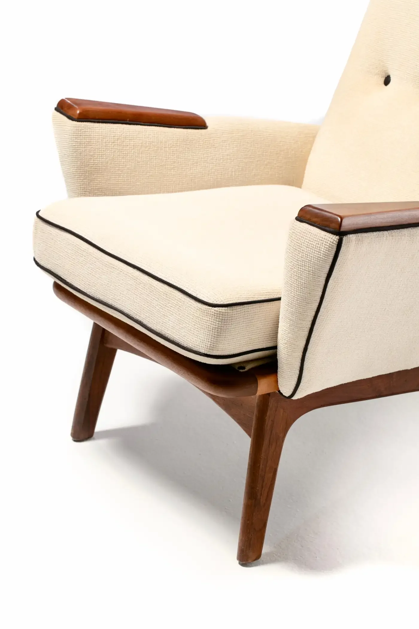 Mid_Century_Modern_Adrian_Pearsall_Lounge_Chair_master.webp