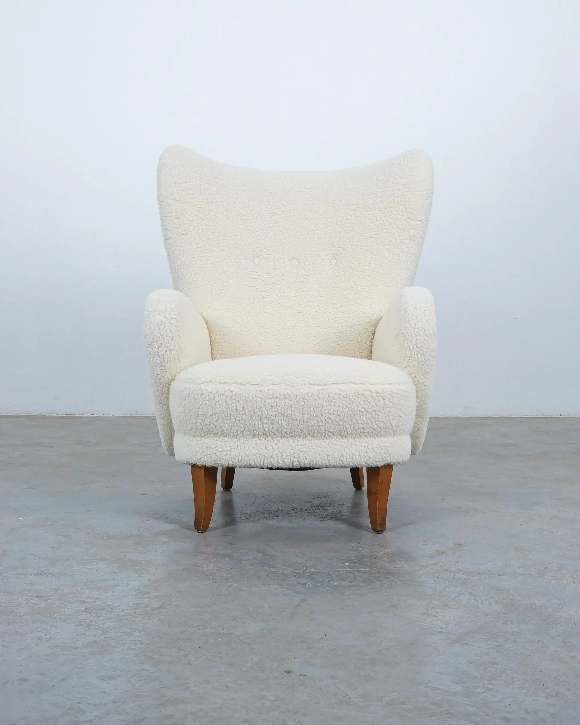 Derive_Vienna_Adolf_Wrenger_Boucle_chair_1950_03_master.webp