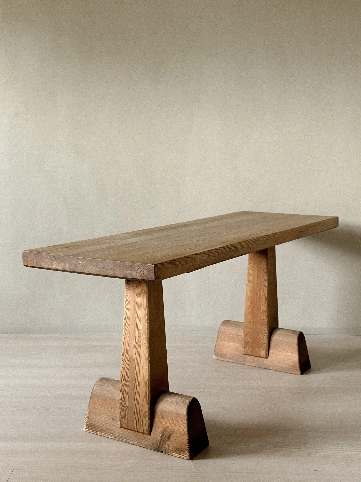 Uto_Library_Table_by_Axel_Einar_Hjorth_for_Nordiska_Kompaniet_Sweden_1932_03_master.webp