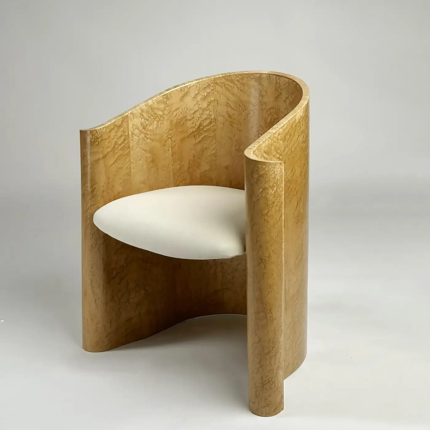 GarnierPingree_VoluteChair_WS_7__master.webp