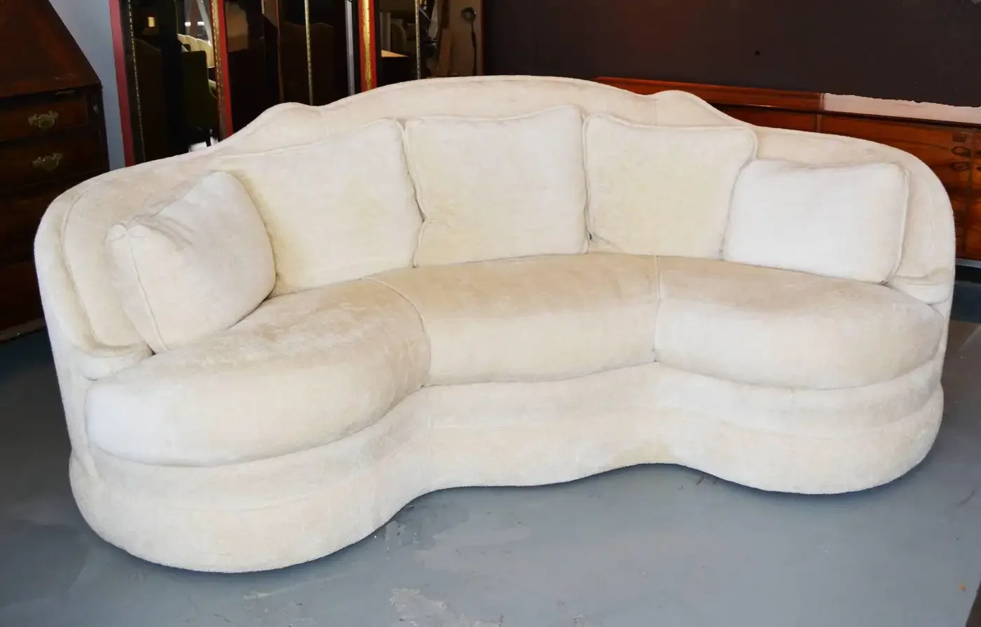 MT_sofa_2_master.webp