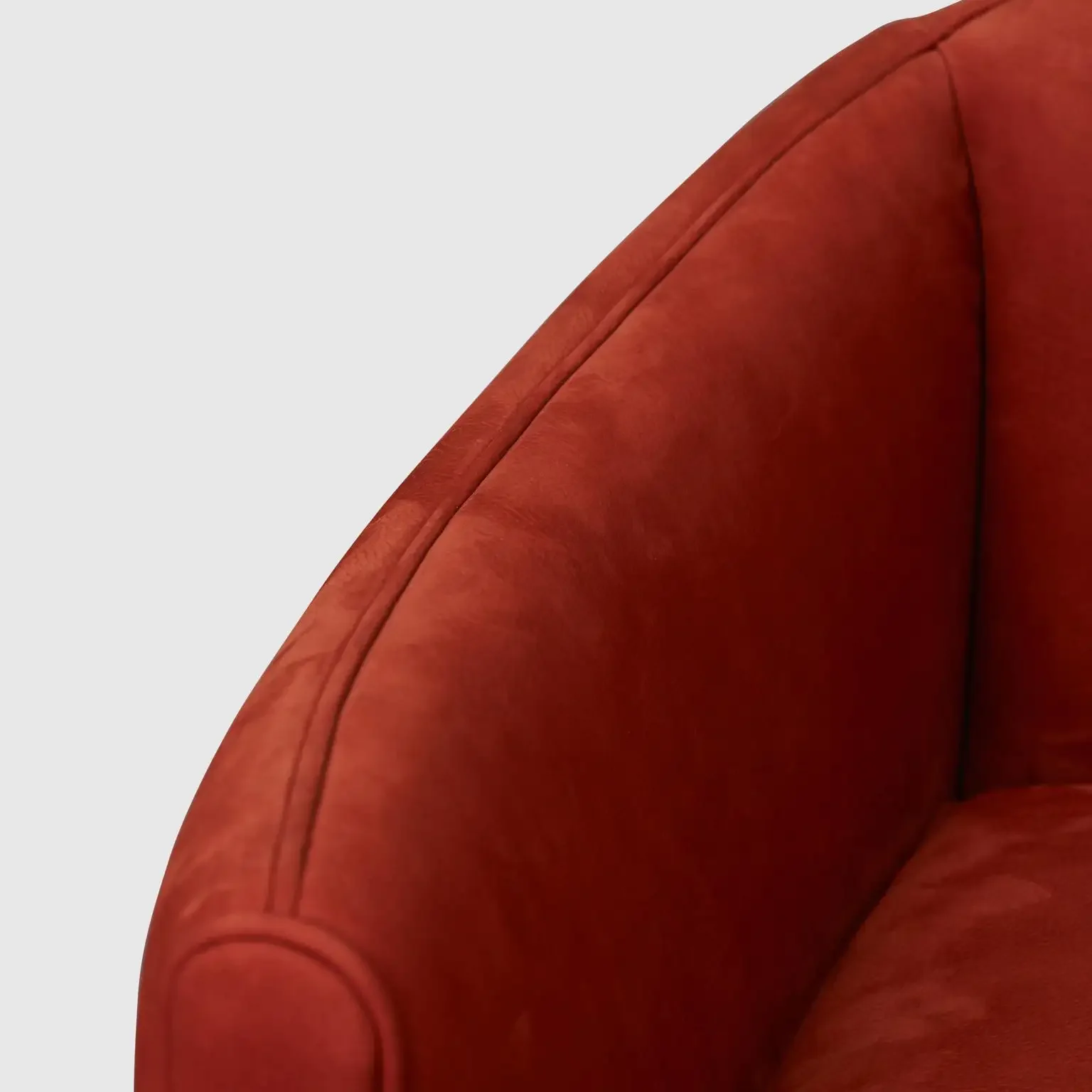 Illum_Wikkelso_A1049_Suede_Chair_LA_master.webp