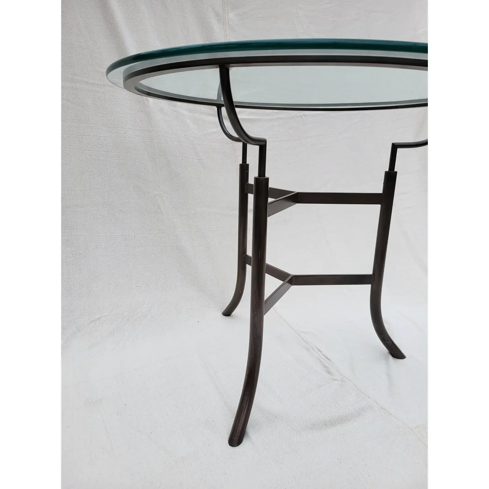 john-saladino-tripod-table-1782-1.webp