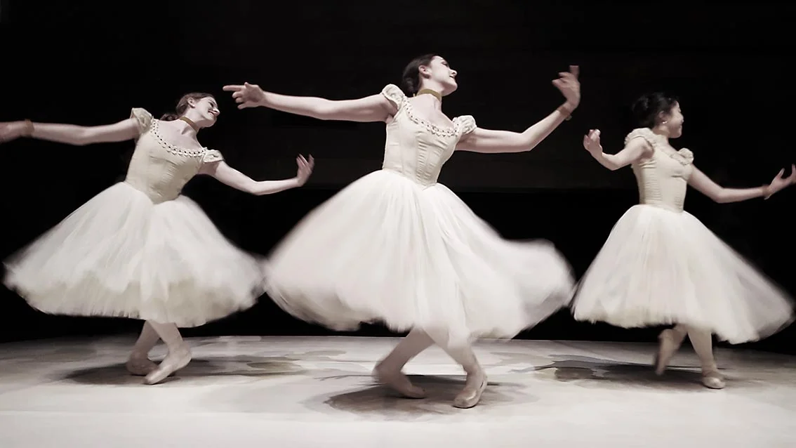 e W 3 Ballet dancers.jpg