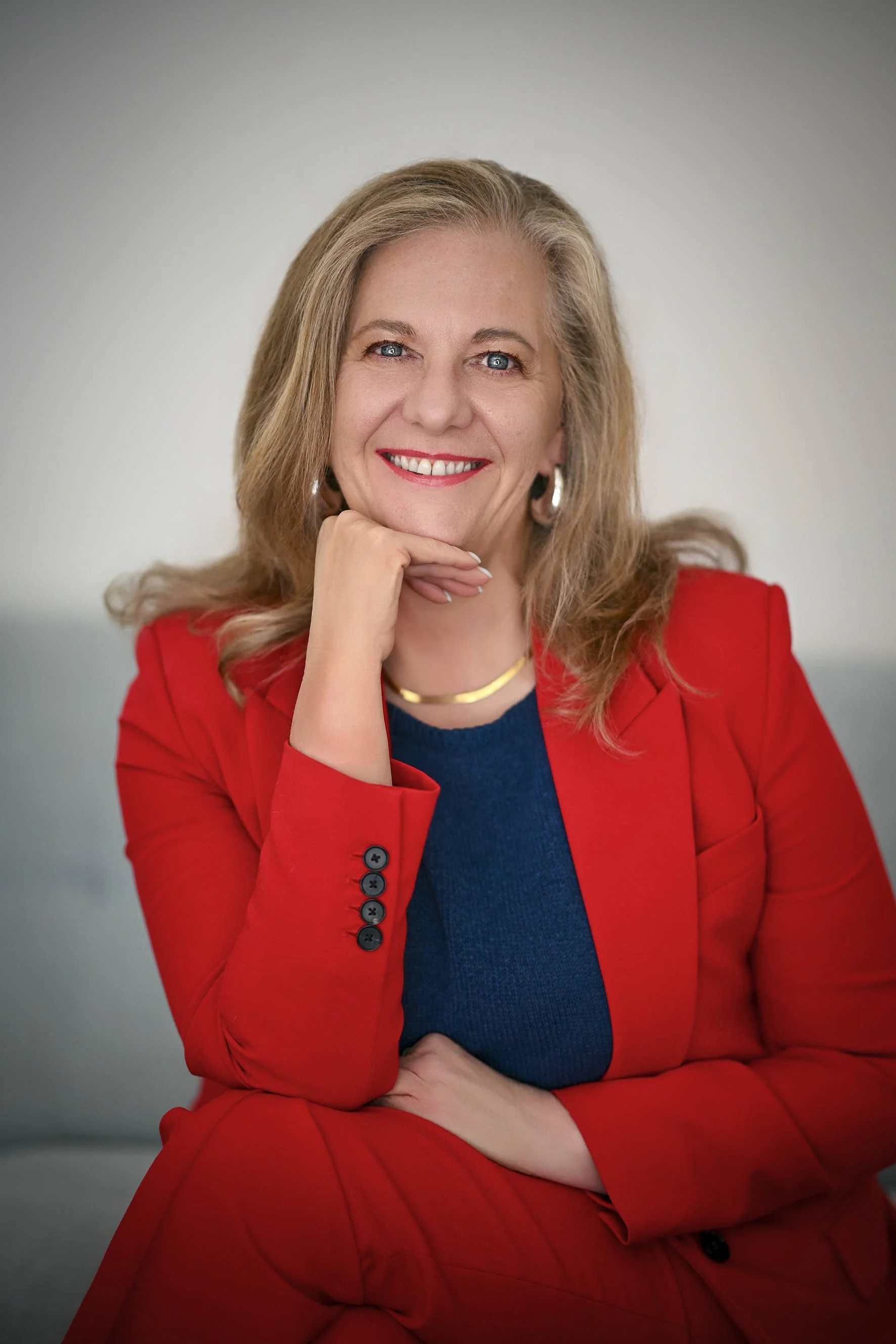 e Aida headshot a_2289.jpg