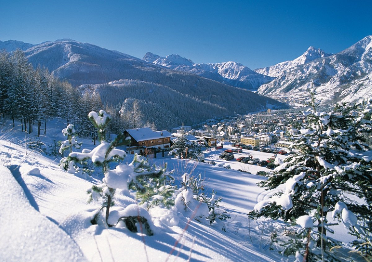 Bardonecchia-view.jpg