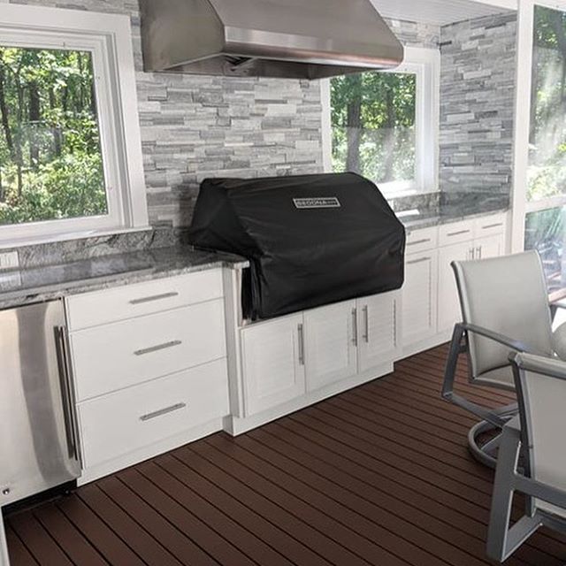 It&rsquo;s never to early to plan for the warmer weather!! Now is a great time to design an outdoor kitchen!!
#outdoorkitchendesign #capecodkitchensandbath #outdoorkitchendesigner #outdoorkitchensandgrills