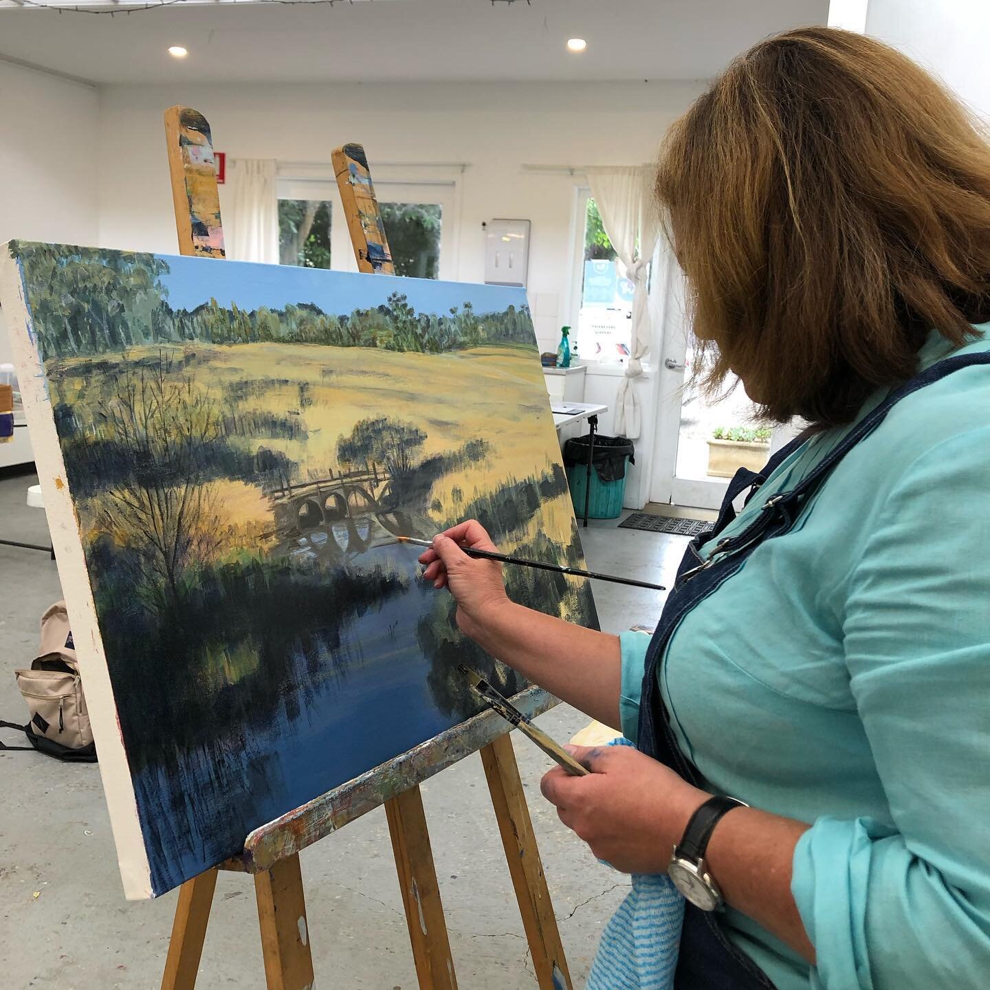 I&rsquo;m really enjoying art classes this term. Lots of talented beginners producing interesting pieces.  Join us next term!  Enrol now.
#artclasses #bowralartgallery #acrylicpainting #bowral #bowralnsw