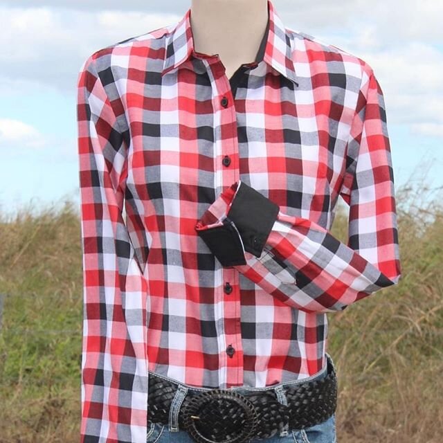🥰🥰plaid perfection @tysoncountryapparel #tysoncountry #countryfashion #cowgirlfashion #cowgirlstyle #westernshirts