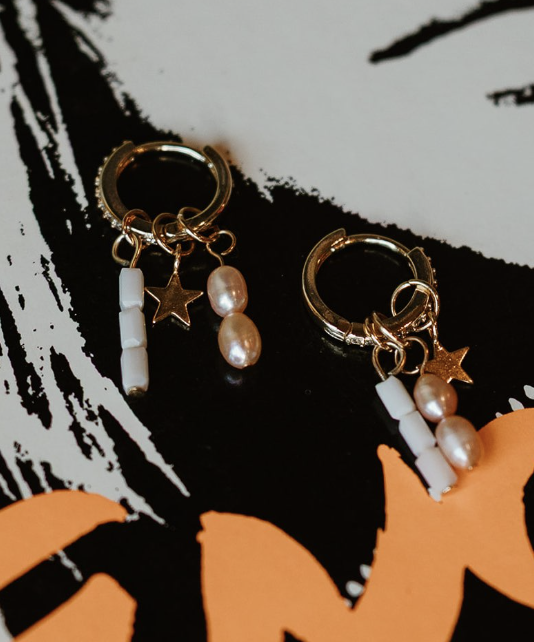 Uh Huh Huggie Charm Earring Workshop