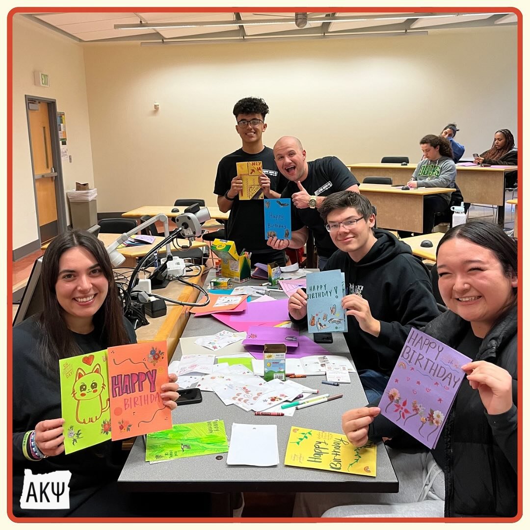 Service Event Recap! Last week our brothers and potential new members created Birthday Cards! Reminder: tomorrow is our last rush event, Meet the Members! Happening in the Lillis Atrium, see you all there!🏁

🔗Pledge Applications are open and will c