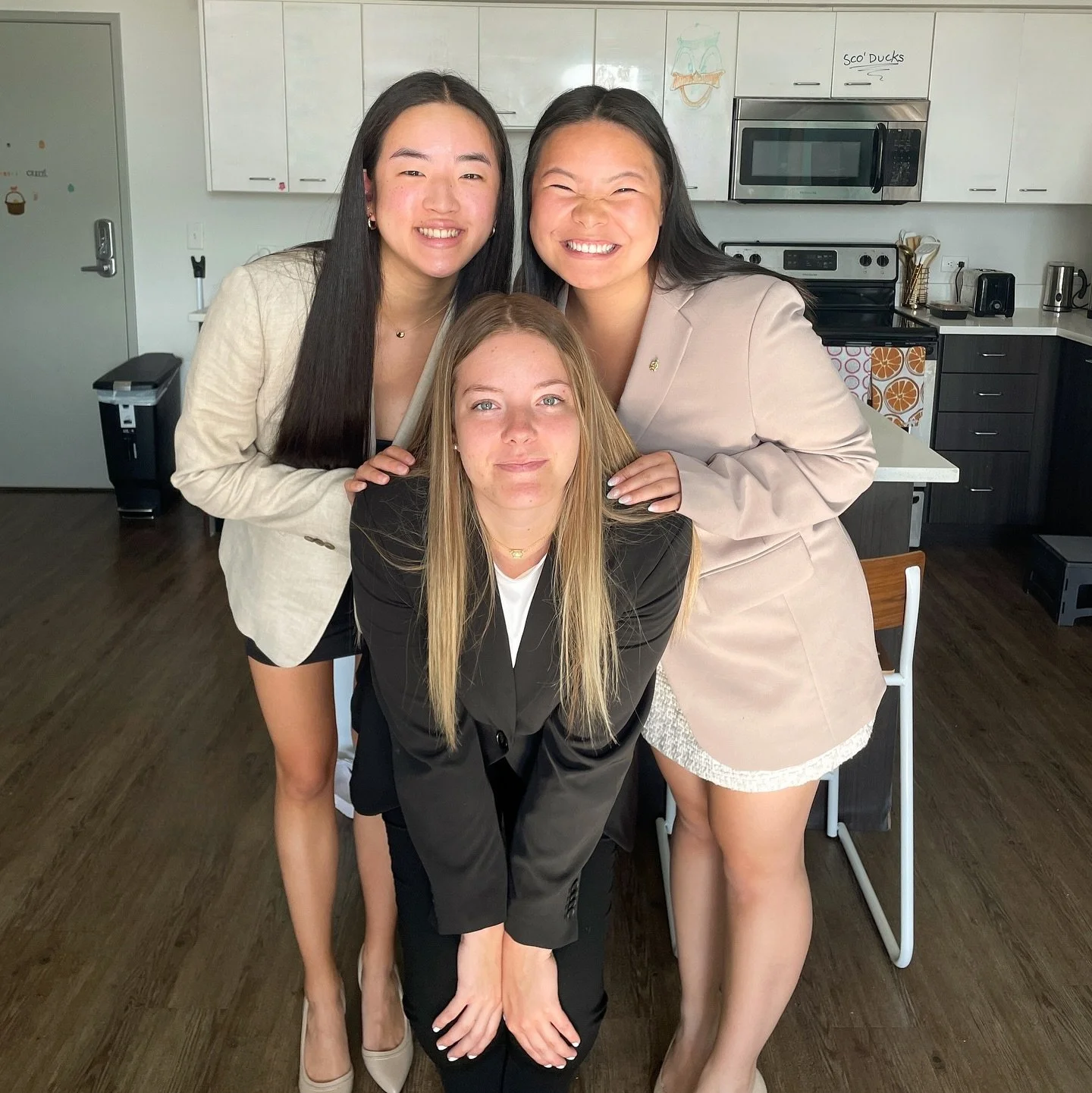 KAPPA TRIO🩵🌟

Here are brothers and roommates Braelie, Hailey, and Kelin! They met watching the Bachelorette together during the first week of sophomore year and have been friends ever since! Their favorite memory together is roomie rotting time (i