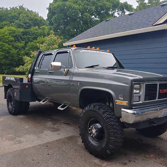 We poured a little over 100 yards today but still had to clean the truck up for a cruise in downtown Vancouver tomorrow night. #FarFromStock #SquareBodyNation #squarebody #squarebodybrothers #squarebodysyndicate #cummins #goalsmet #diesel #DieselBrot