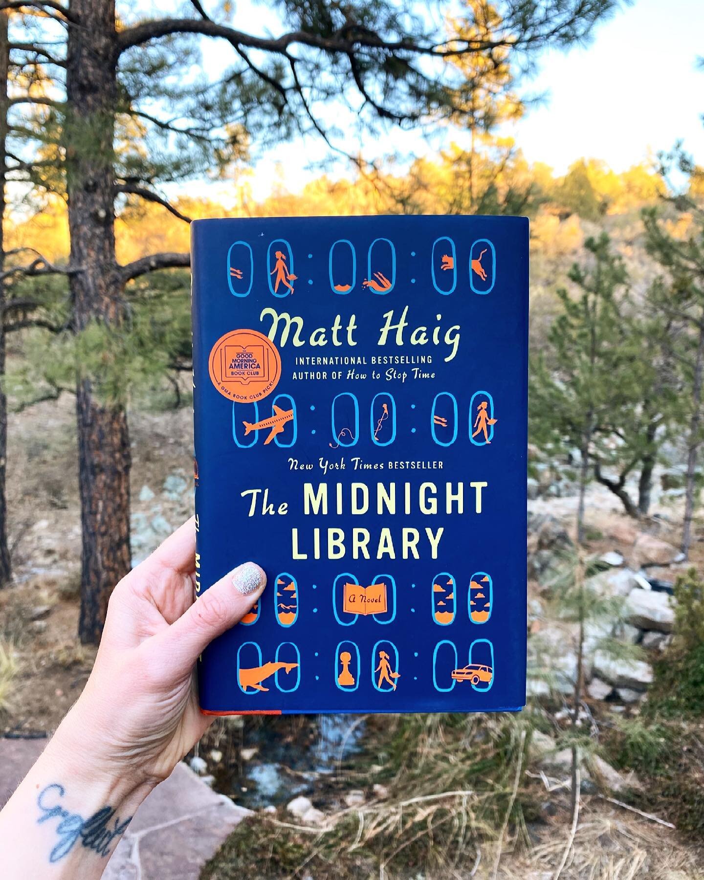 The Midnight Library. Have you read this yet? The other day I asked you all if I should share all reviews, not just glowing ones, and 90% of you said yes! So here we are.

This book came HYPED. Multiple people recommended it to me, and it&rsquo;s bee