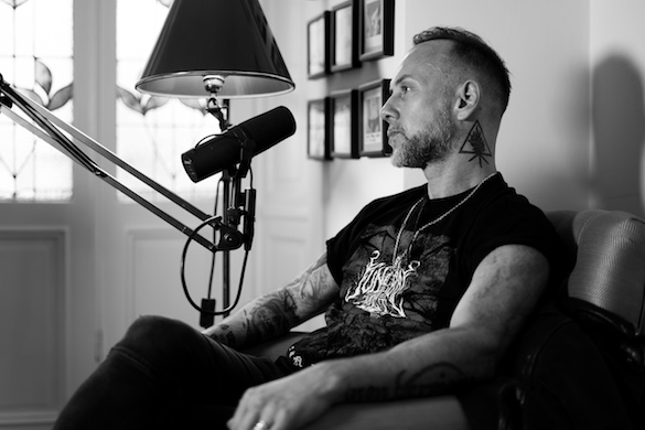 Nergal_speaking_web.jpeg