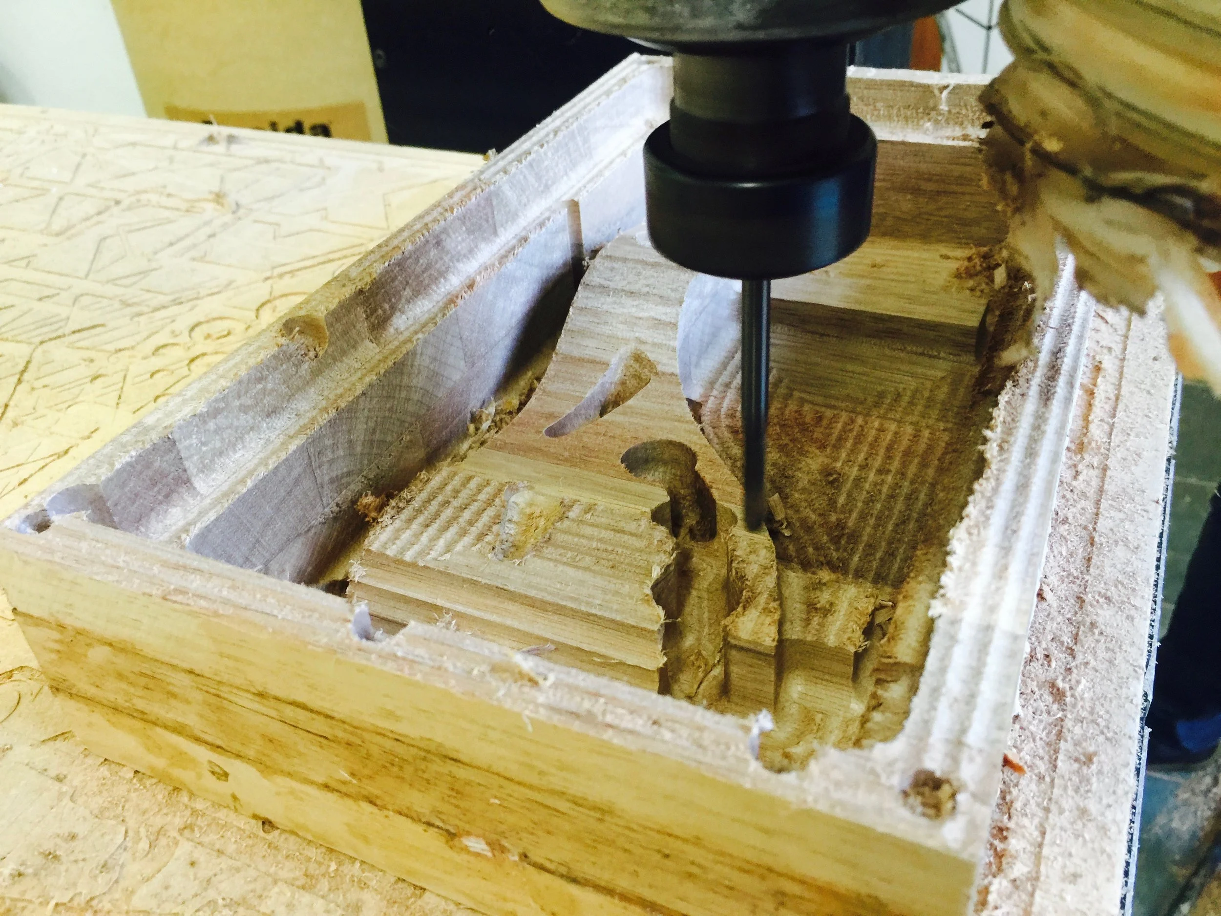  Focusing in CNC, 3D Printing and Laser Cutting; this shoe showcased materials as Resin, an atypical material used for the mid-sole.  