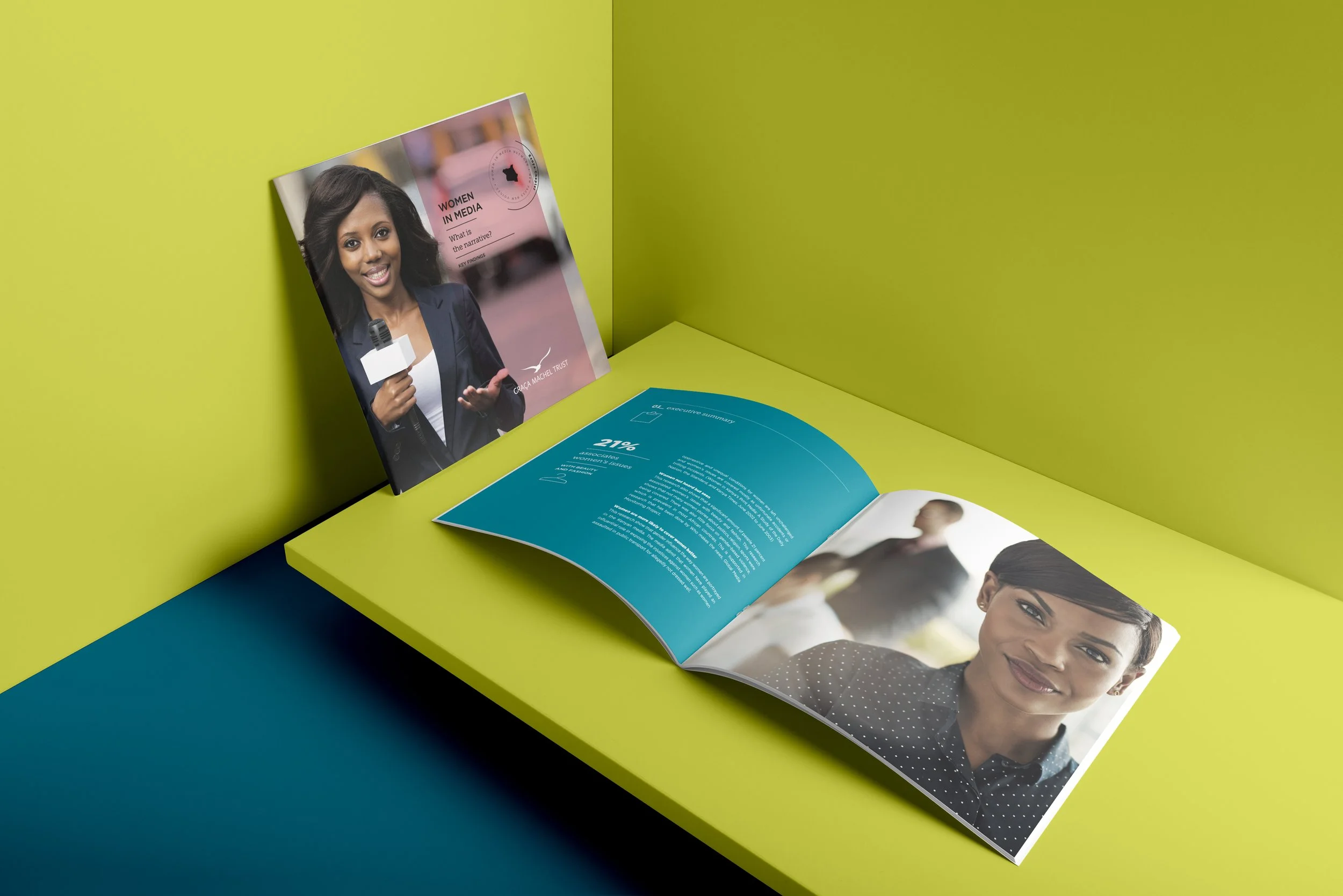 05-softcover-square-brochure.jpg