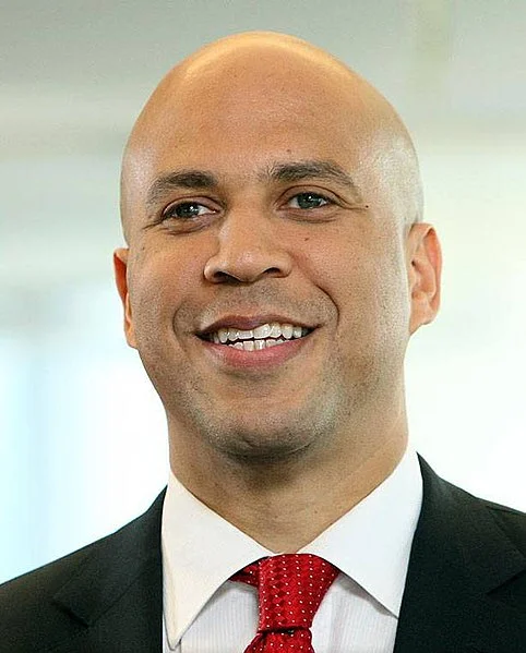 Cory_Booker,_official_portrait,_114th_Congress.jpg