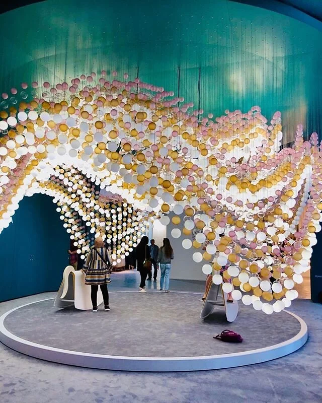 The beautiful incandescence of hundreds of ball lights made me stop in admiration and think of the emotional response we humans have to the glow of light and how this can be translated into our own homes.  #dubaidesignweek2019