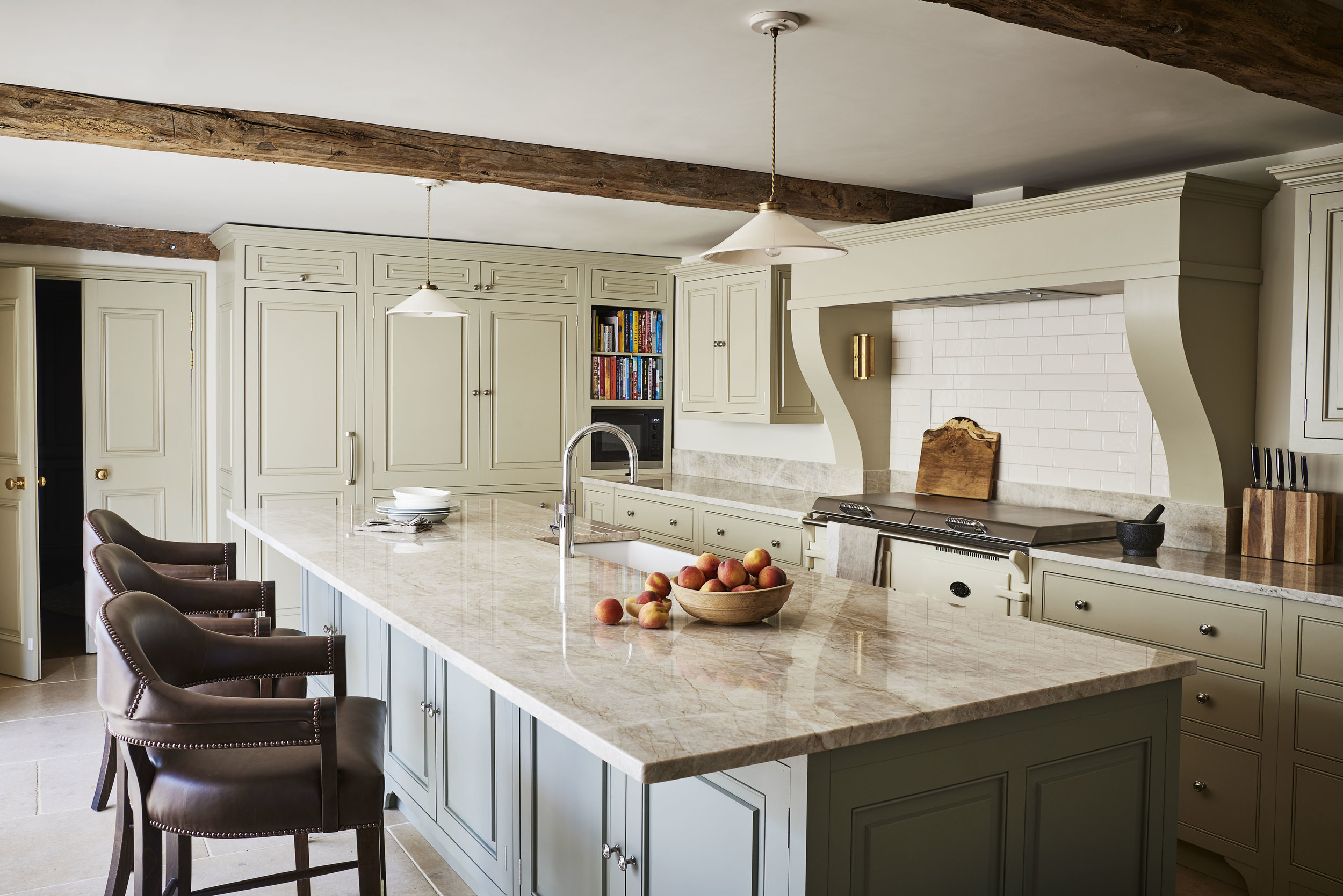 Bespoke Kitchen - 17th century Townhouse