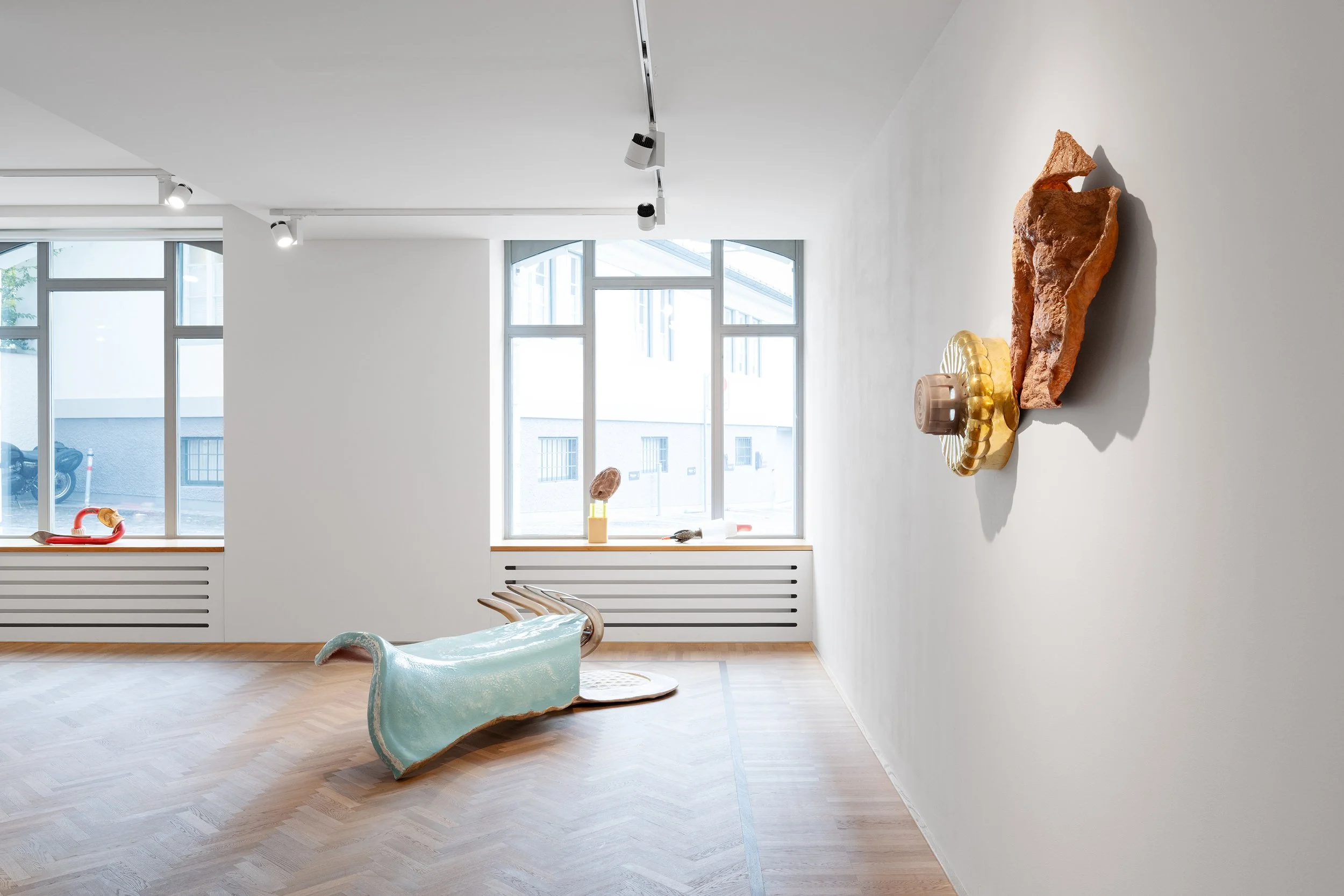 Installation view of Maria Ceppi_Chimära_2025_Galerie Fabian Lang_Zürich_LowRes_4.jpg