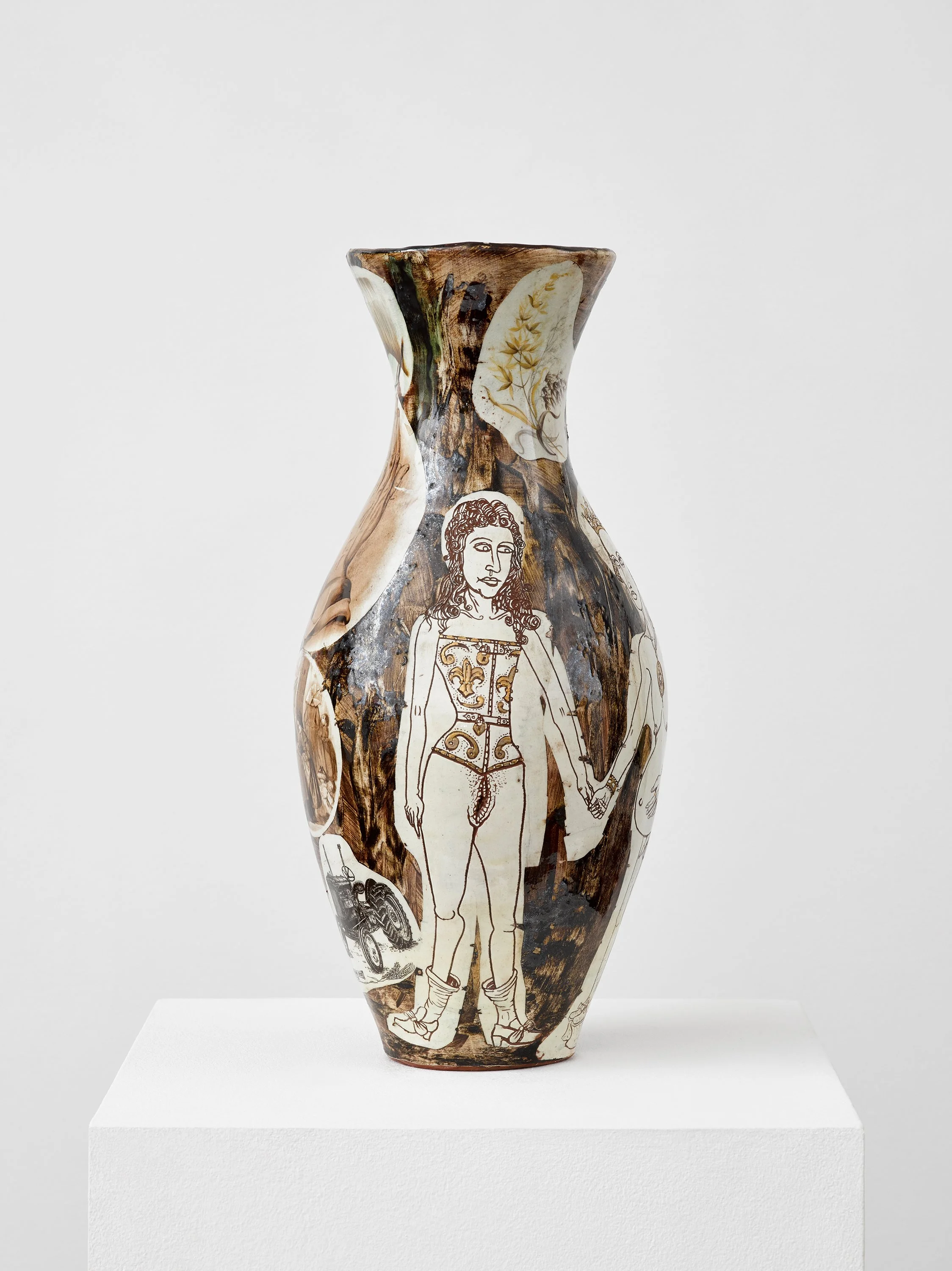 GP0001_Grayson Perry_Untitled_c. 1992_Glazed ceramic_46.00 x 21.50 x 21.50 cm, 18.11 x 8.46 x 8.46 in._LowRes_3.jpg