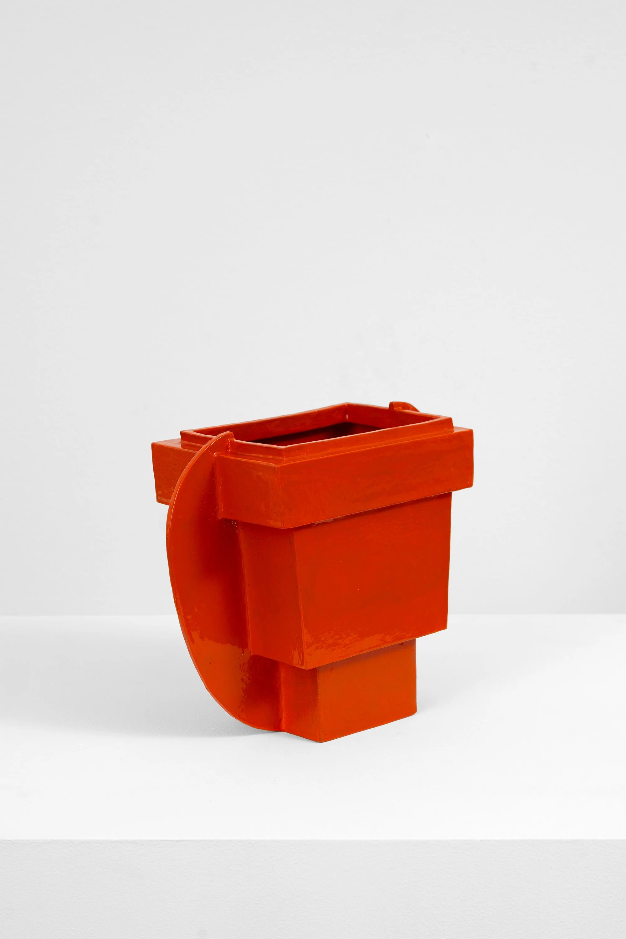 RZ03_Rita Zurbrügg_Untitled_2024_Ceramic, engobed and glazed_21.00 x 24.00 x 13.00 cm, 8.27 x 9.45 x 5.12 in._LowRes_2.jpg