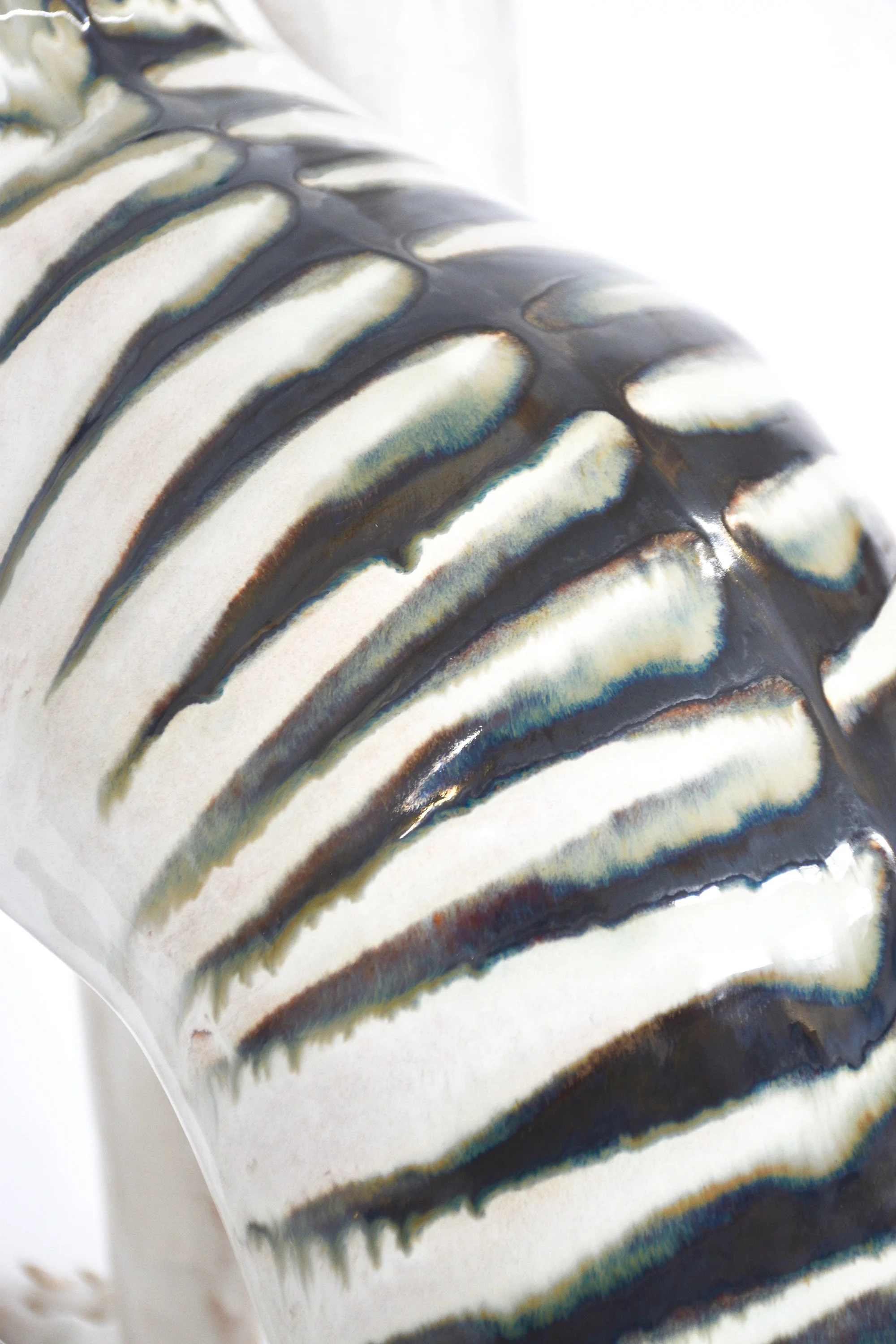 BT0034_Becky Tucker_Pinna_2025_Glazed stoneware_59.00 x 49.00 x 47.00 cm, 23.23 x 19.29 x 18.5 in._LowRes_14.jpg