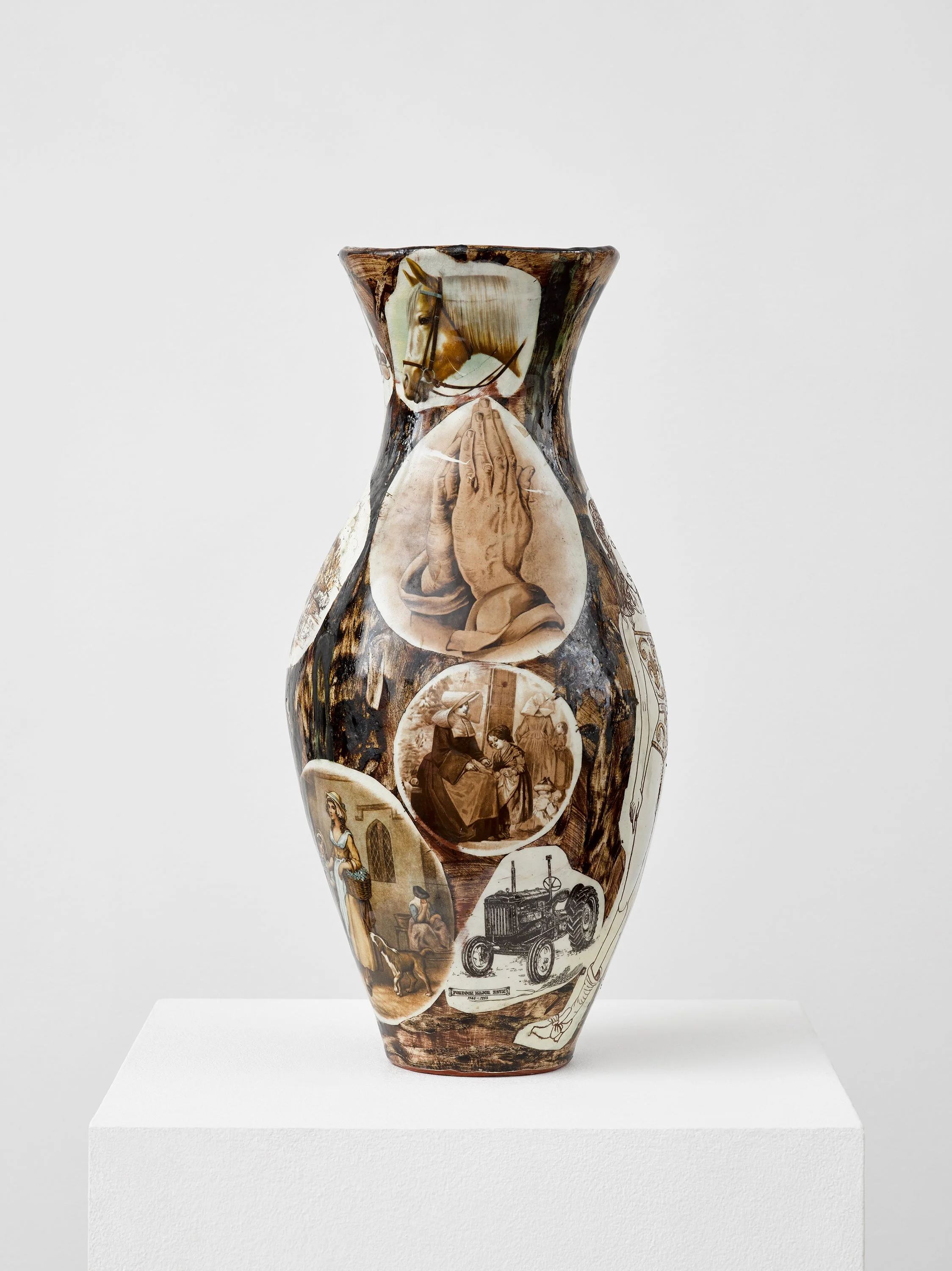 GP0001_Grayson Perry_Untitled_c. 1992_Glazed ceramic_46.00 x 21.50 x 21.50 cm, 18.11 x 8.46 x 8.46 in._LowRes_1.jpg