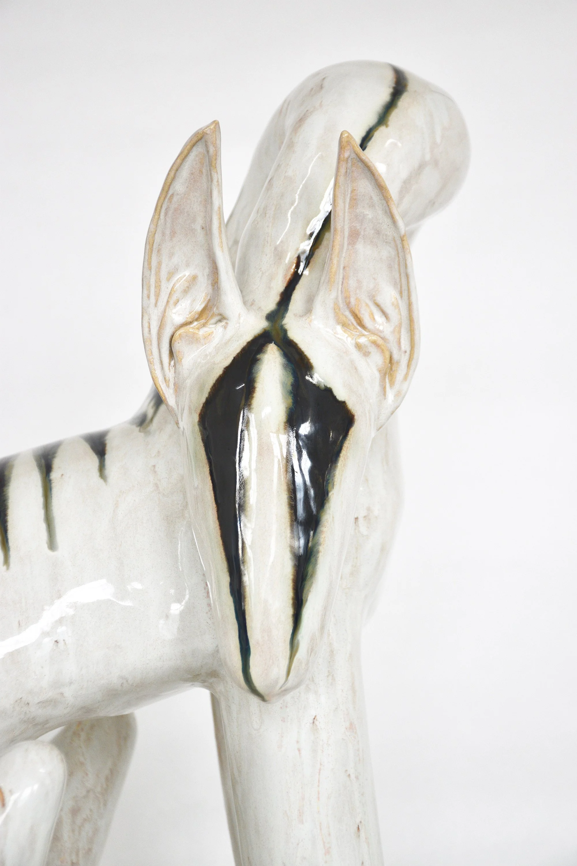 BT0034_Becky Tucker_Pinna_2025_Glazed stoneware_59.00 x 49.00 x 47.00 cm, 23.23 x 19.29 x 18.5 in._LowRes_10.jpg