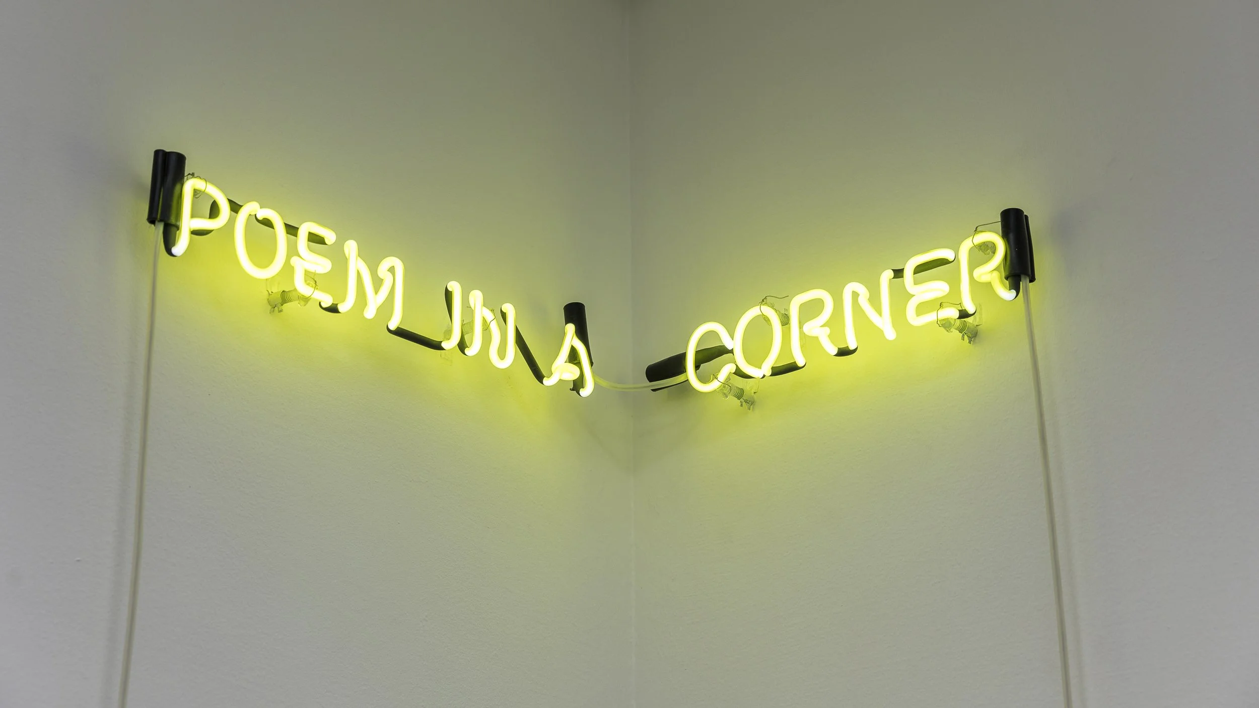 JMB0001_(M36.JMB.20112.O)_Poem in a corner_2019_2-teilig_46.6 x 6.5 cm_Neon_Edition of 3 + 1AP.jpg