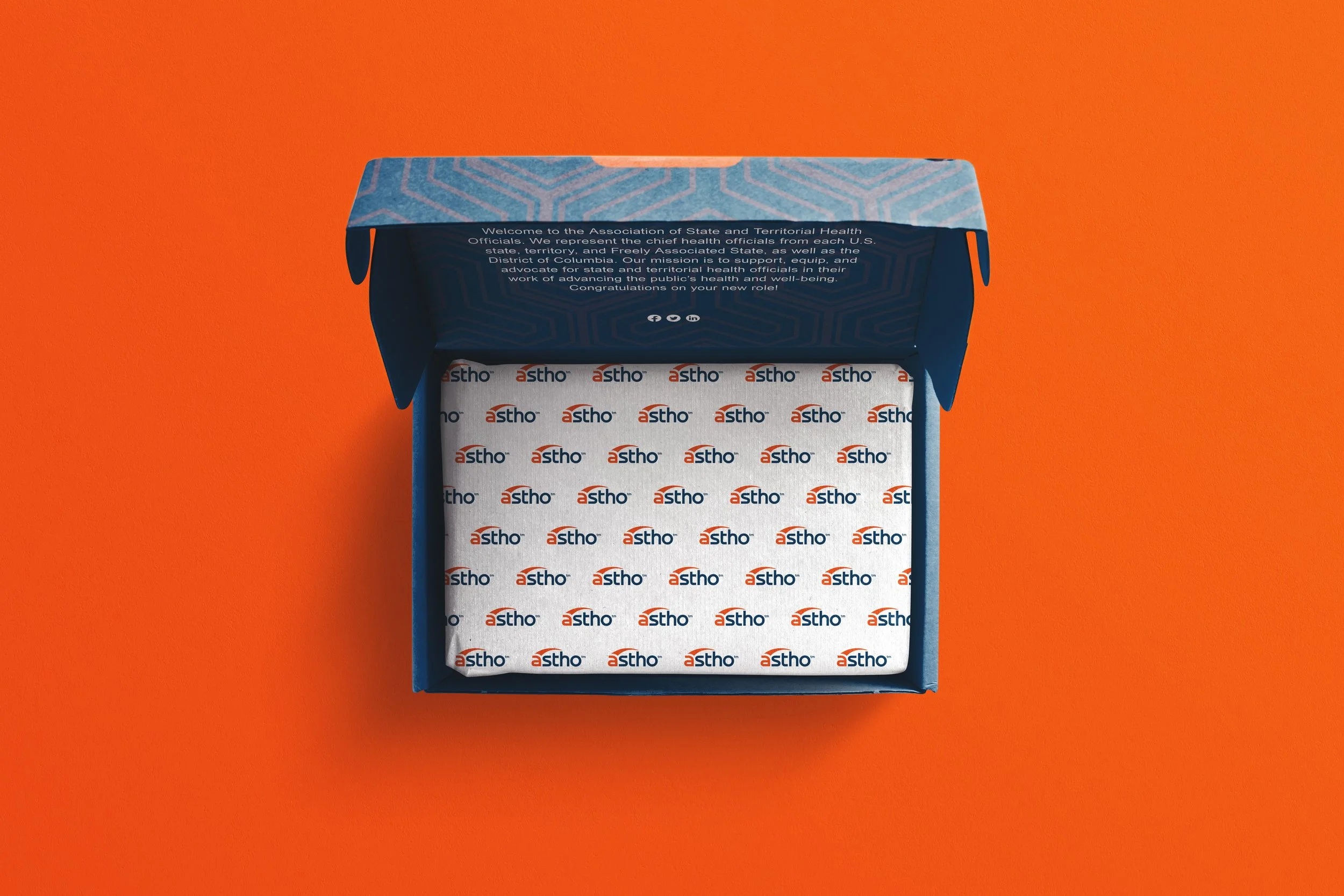 Welcome Kit kraft box 2.jpg