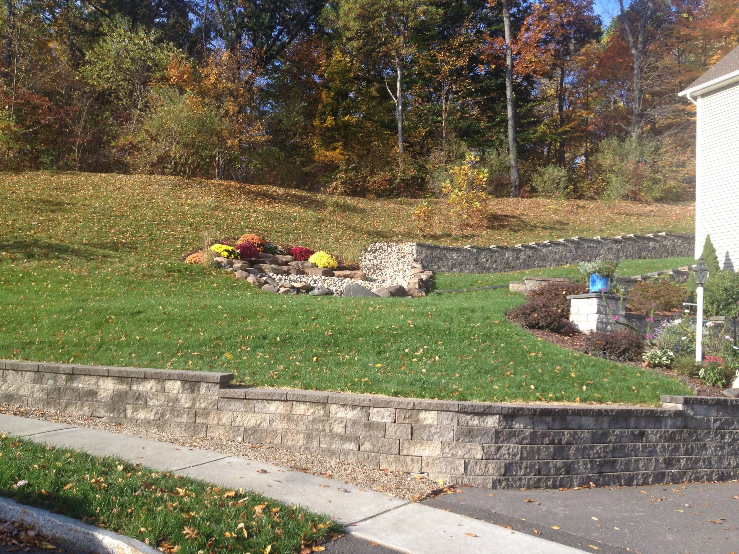 Professional Lawn Care in Glastonbury & Avon, CT for a Beautiful, Healthy Lawn
