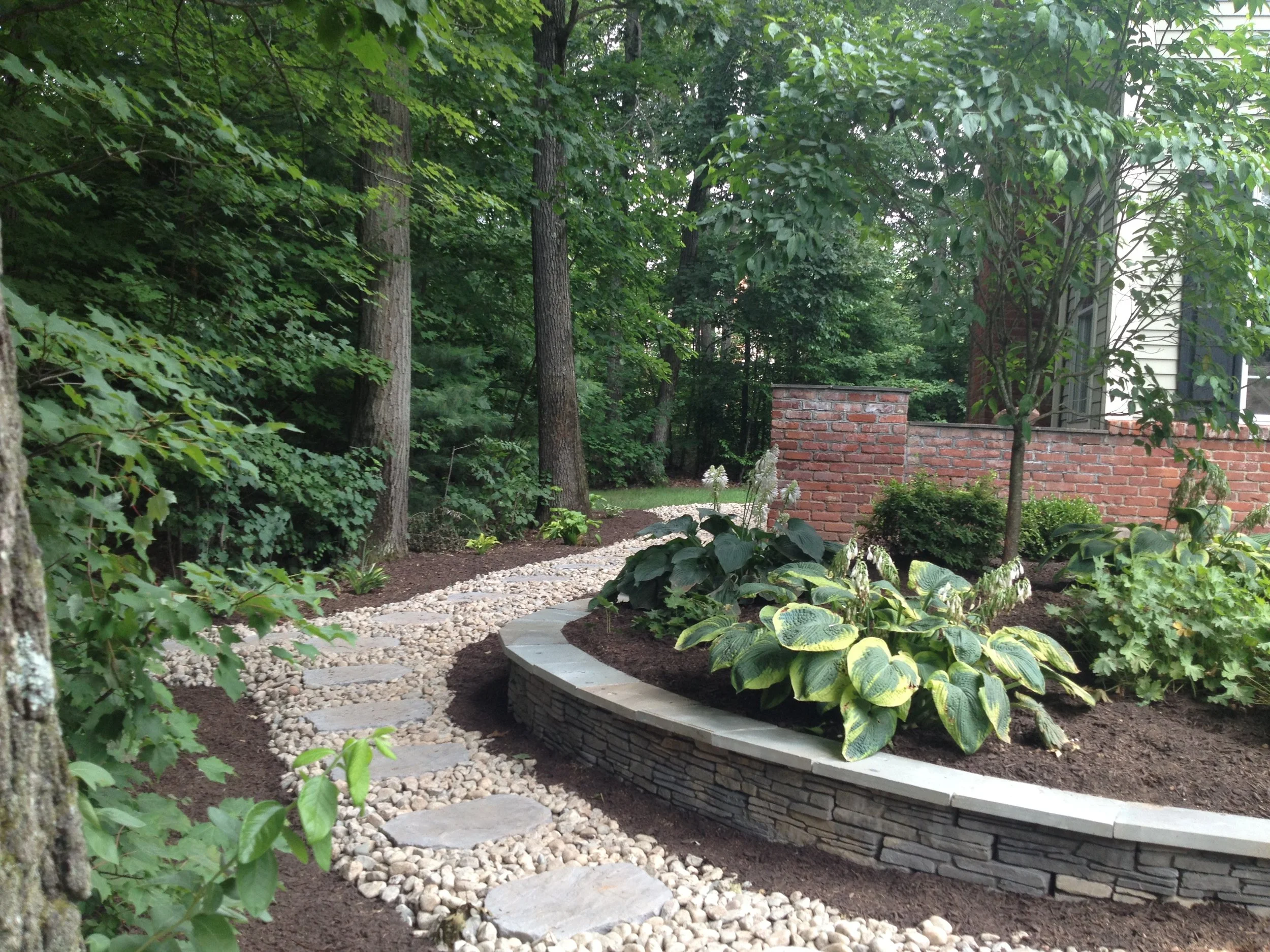 Professional Landscaping to Revitalize Your Southington &amp; Farmington, CT Home