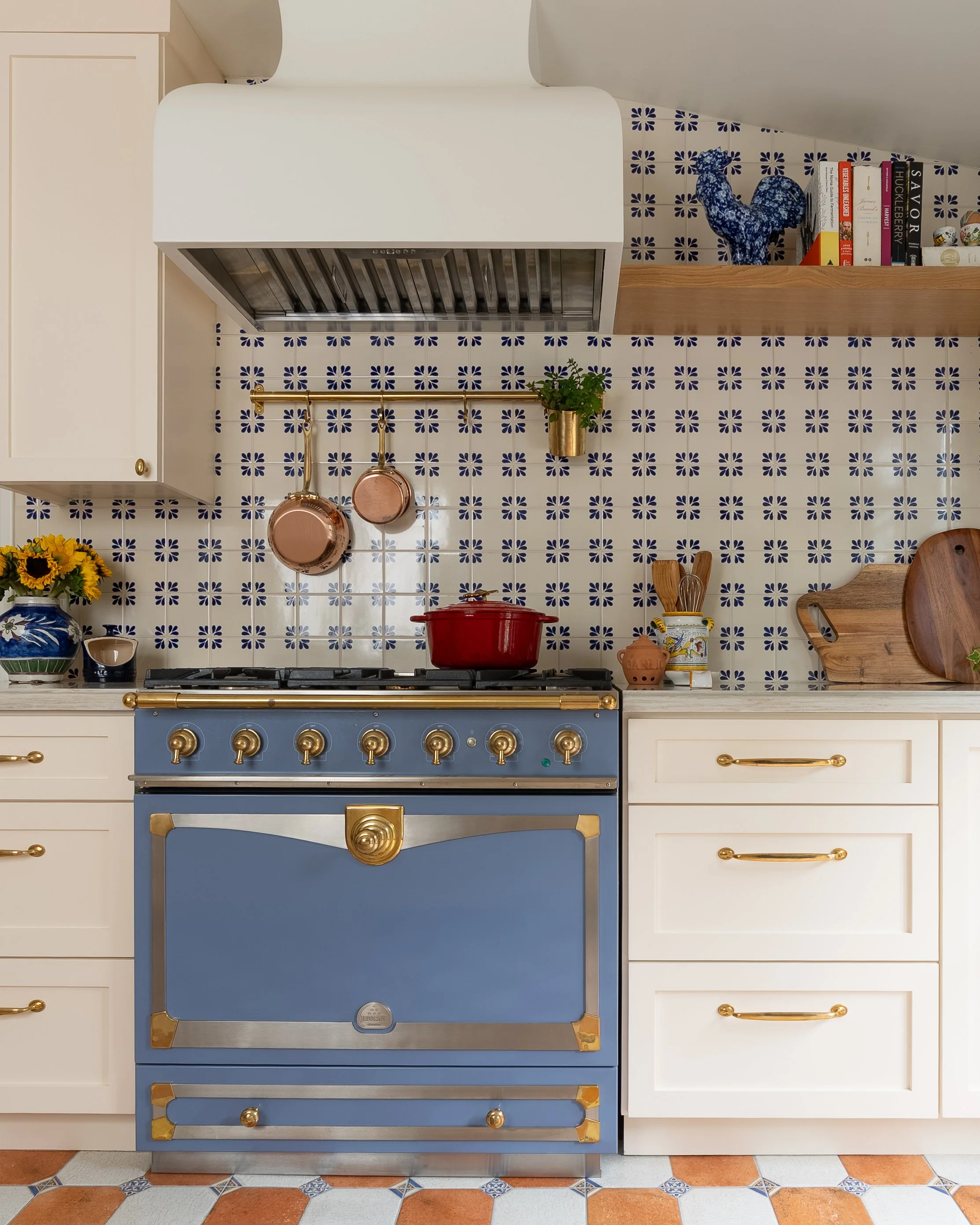 Kitchen_Stove & Hood_vertical (1).jpg