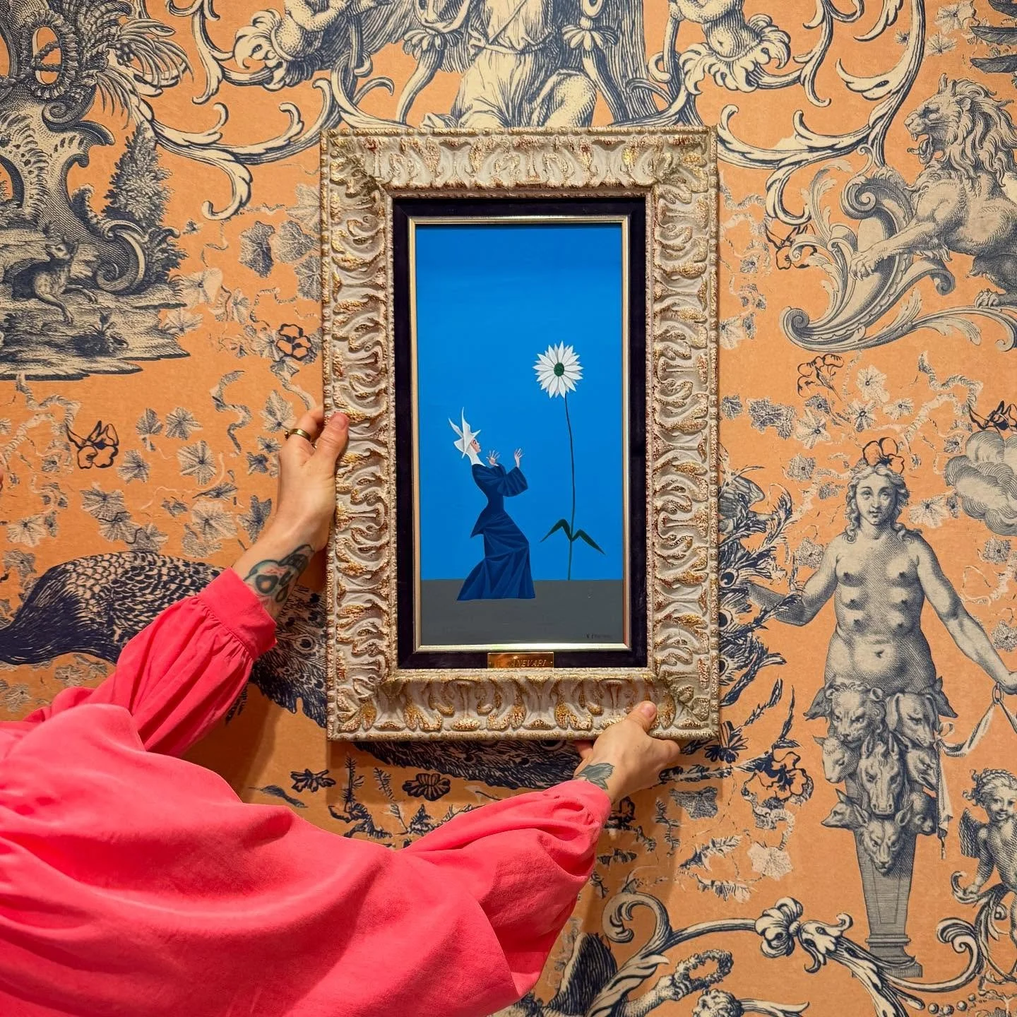 New project loading&hellip;Our Cheeky Pied &aacute; Terre is getting her close up today and she is real cute ☺️ 

#hausofmeeshie #maximalistinteriors #moreismore #interiordesignerslife