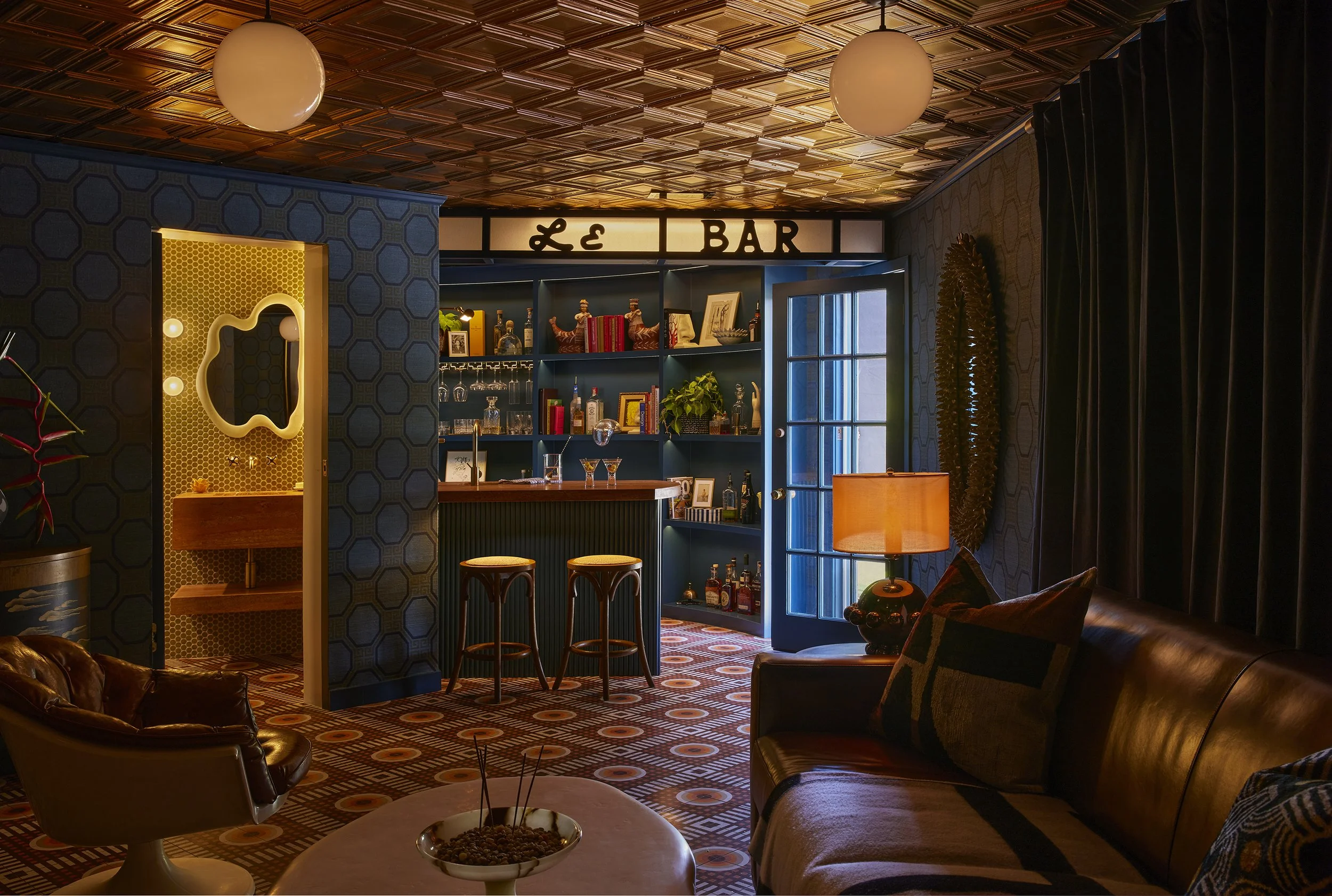 Le_Bar_Mayor_Wide bar & bathroom_0042.jpg