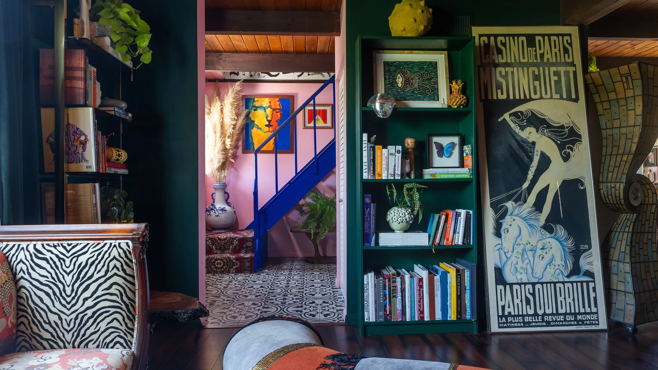 LivingRoom_EntranceView (1) 2.jpg