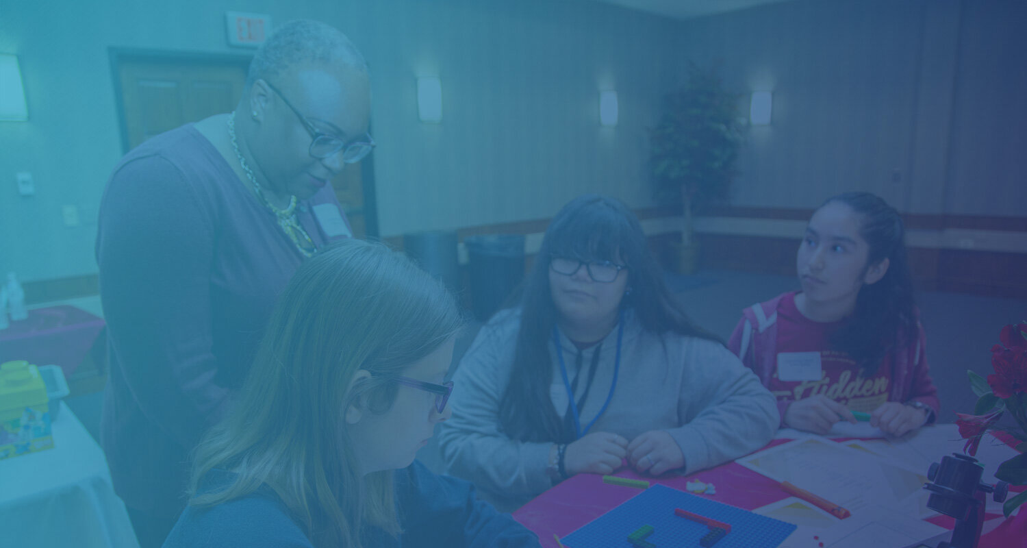 Transformación Waco Transformación Waco es una asociación sin fines de lucro, dentro del distrito, que administra y opera cinco escuelas y apoya las necesidades de la comunidad.