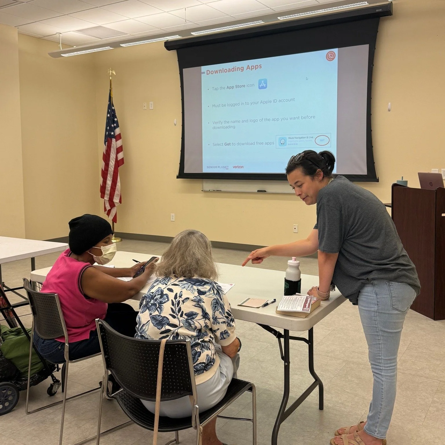 📱✨ Staying Connected with @senior.planet!
Our recent class brought together participants from both our East and West Waco Library Senior Planet sessions to dive into “Downloading Apps on Your iPhone.”
Participants learned how to explor