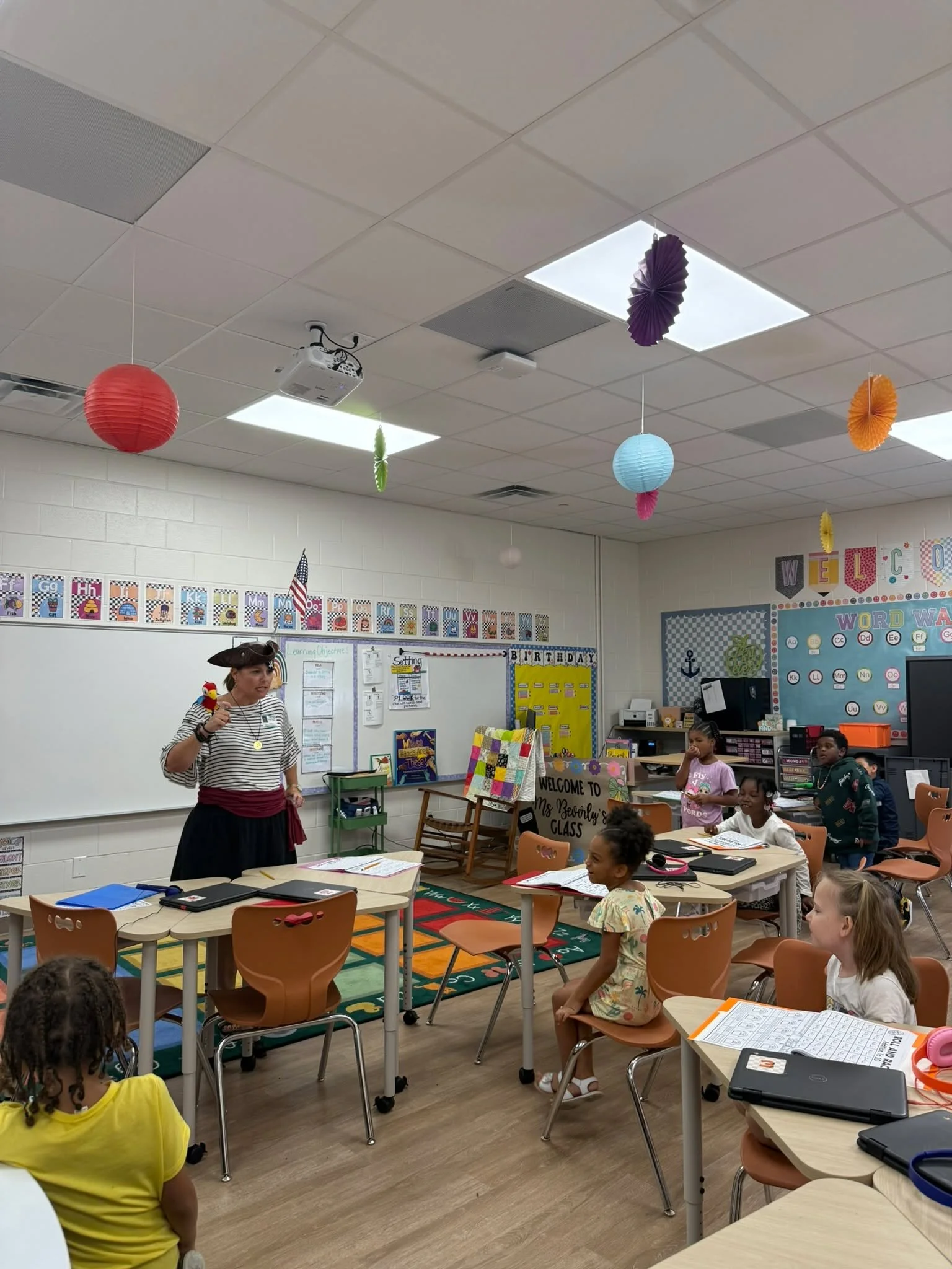 Ahoy, mateys! 🏴‍☠️ Our STEAM Center outreach crew dropped anchor at Crestview Elementary and South Waco Elementary for Talk Like a Pirate Day ⚓️
Students teamed up to design and build mini ships—then put them to the test: sink or float? ?