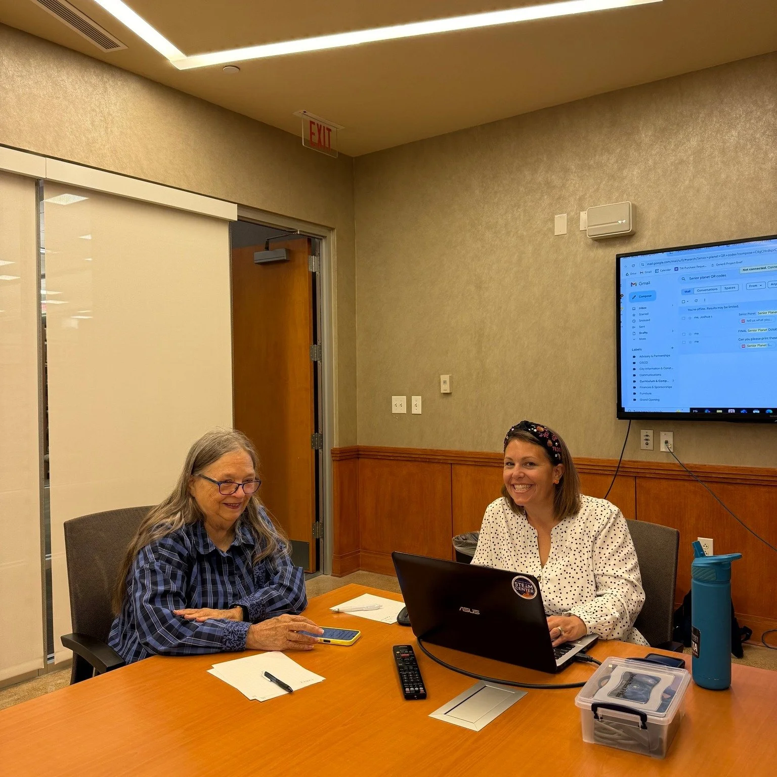 📲💡 Learning never stops with @senior.planet!

Our recent sessions helped lifelong learners build digital confidence through two engaging classes:

🔹 Exploring &amp; Downloading Apps &mdash; participants learned how to find, assess, and install use