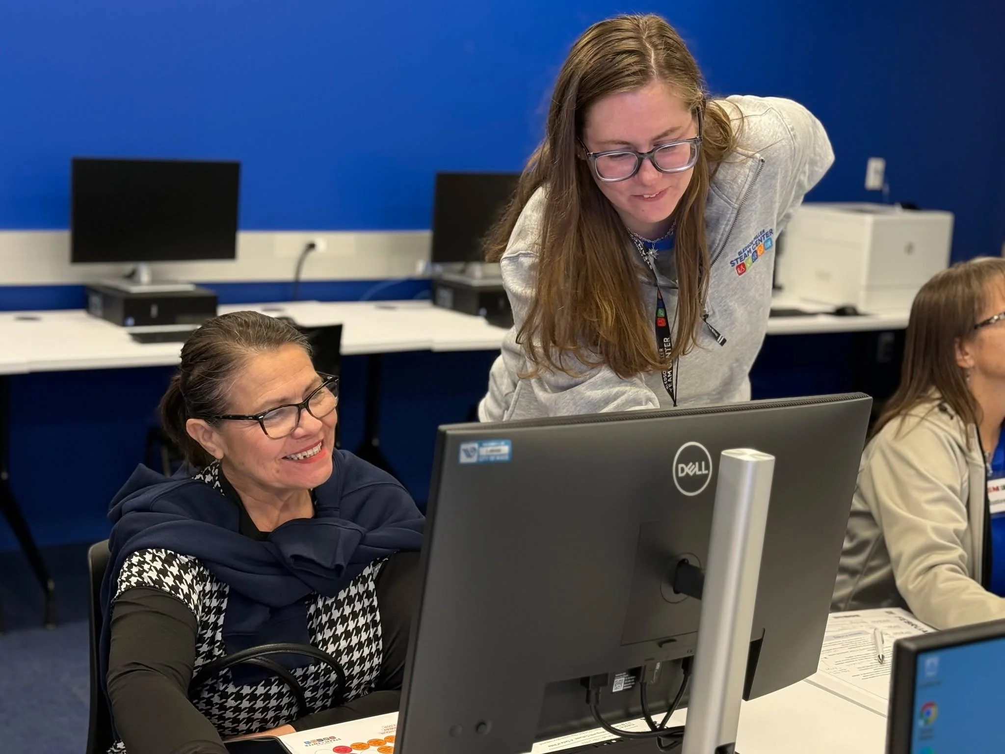 📣 Adult Explorers Week at the Bledsoe-Miller STEAM Center is packed with hands-on workshops, creative classes, and practical learning experiences!

From February 23-27, we have tons of FREE programming!
🎨 Paint with watercolor or acrylic
🍞 Learn s