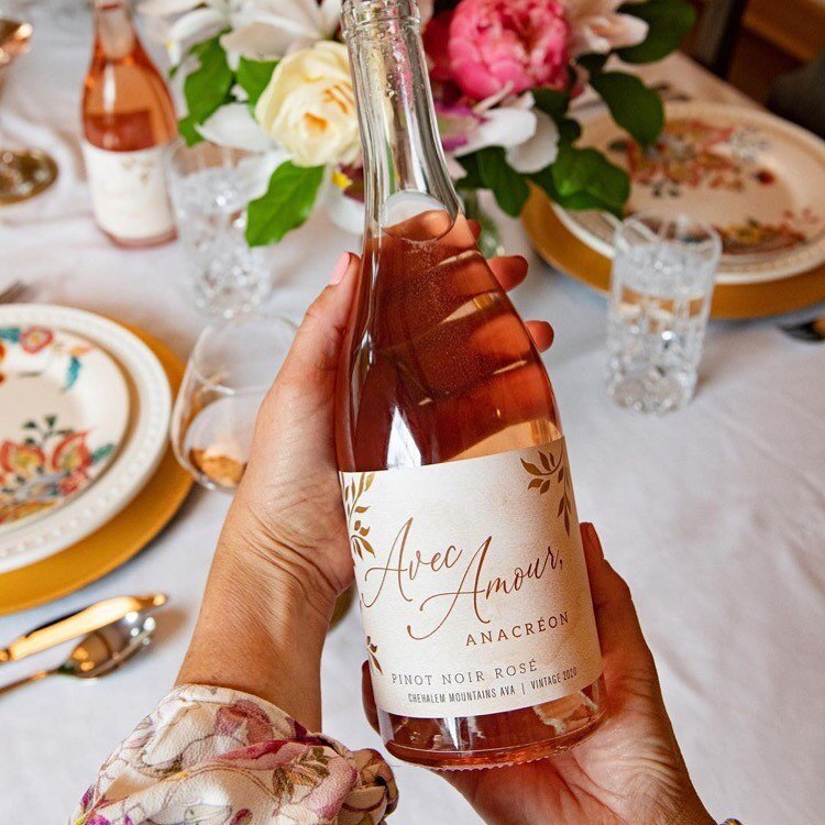 Ros&eacute; season is in full swing here in the Chehalem Mountains! Congrats to Danell &amp; Kipp of Anacr&eacute;on Winery on their very first wine release. 🎉 

Repost: @anacreon.winery

Get it while it&rsquo;s hot (outside)! Only twelve cases rema